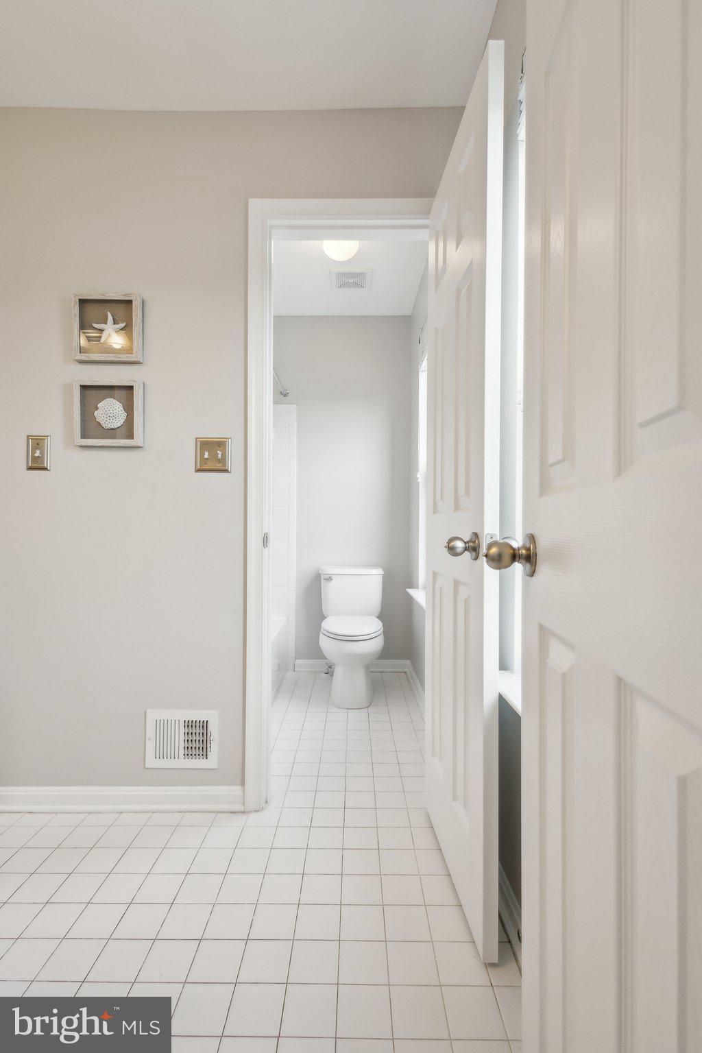 EAGLES POINTE - Residential