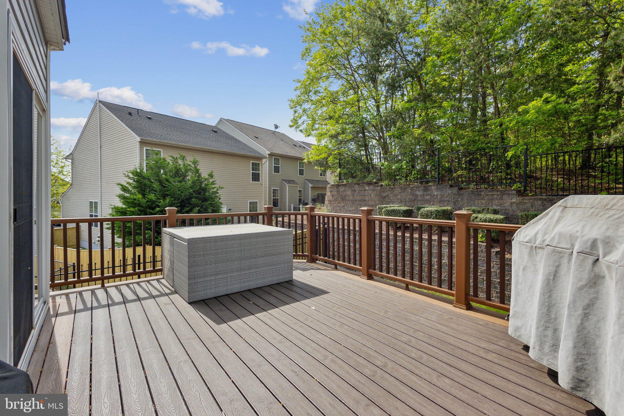 EAGLES POINTE - Residential