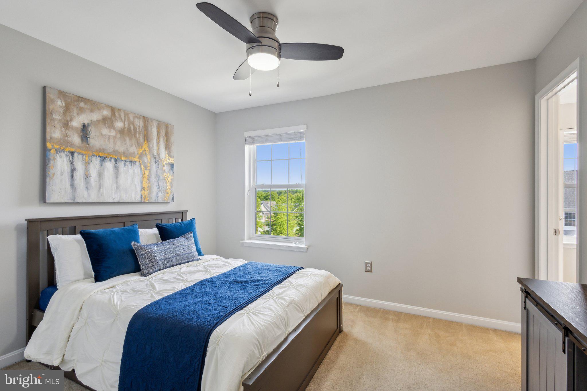 EAGLES POINTE - Residential