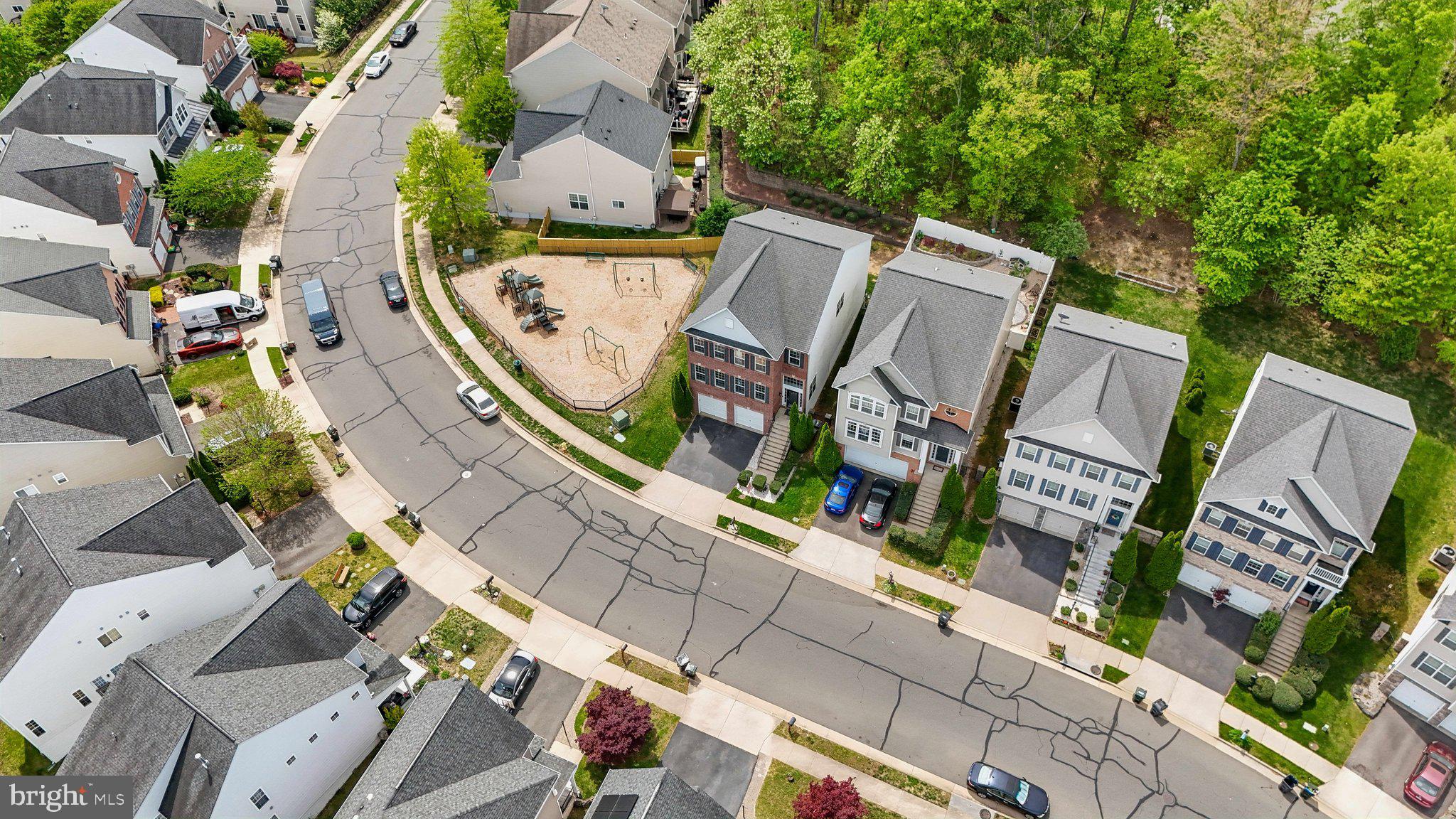 EAGLES POINTE - Residential