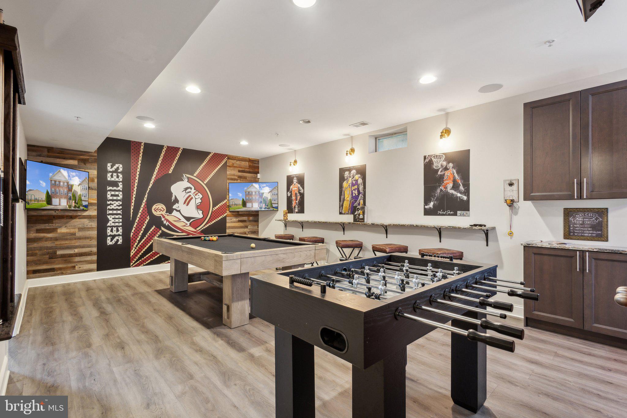 EAGLES POINTE - Residential