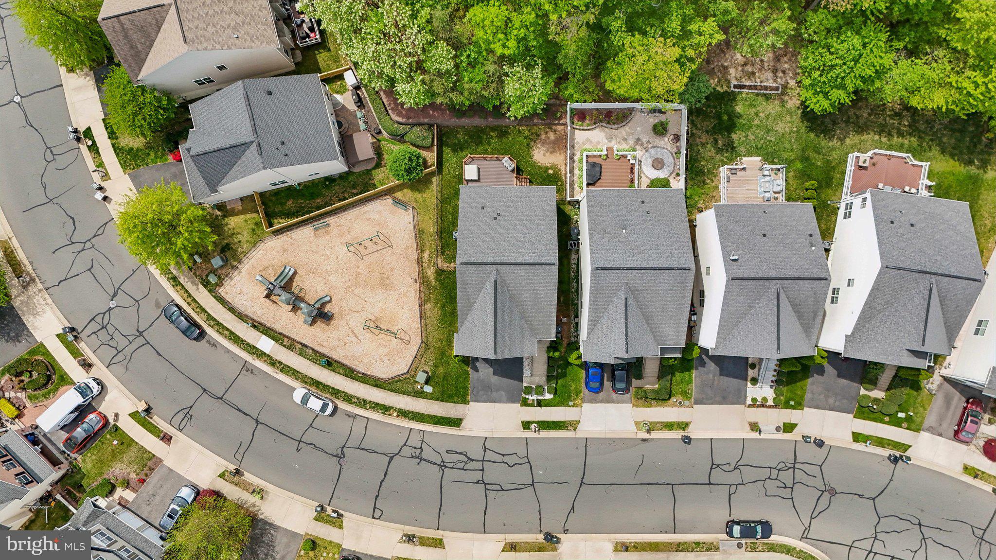 EAGLES POINTE - Residential