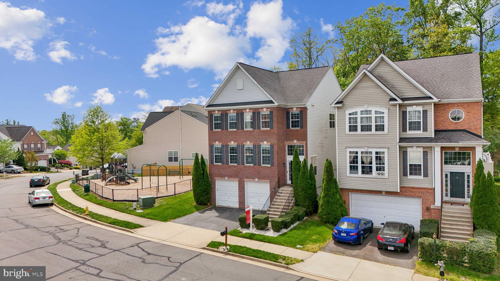 EAGLES POINTE - Residential