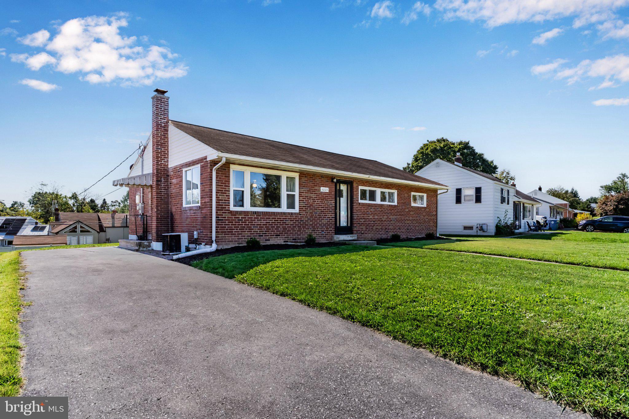 5223 CRESTWOOD DRIVE