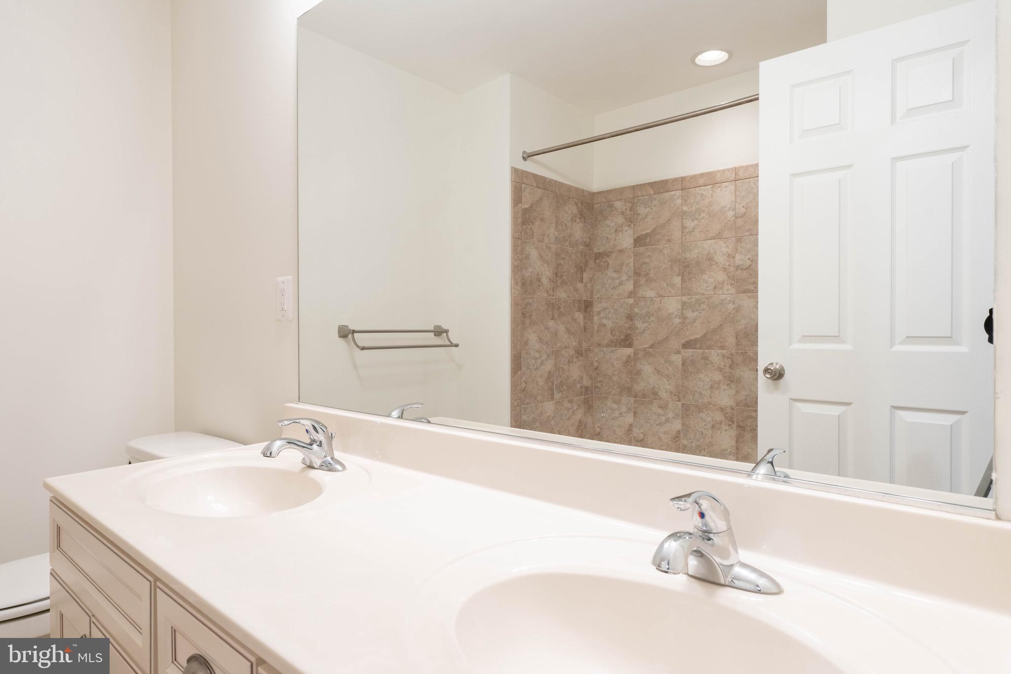 EAST GATE ONE - Residential Lease