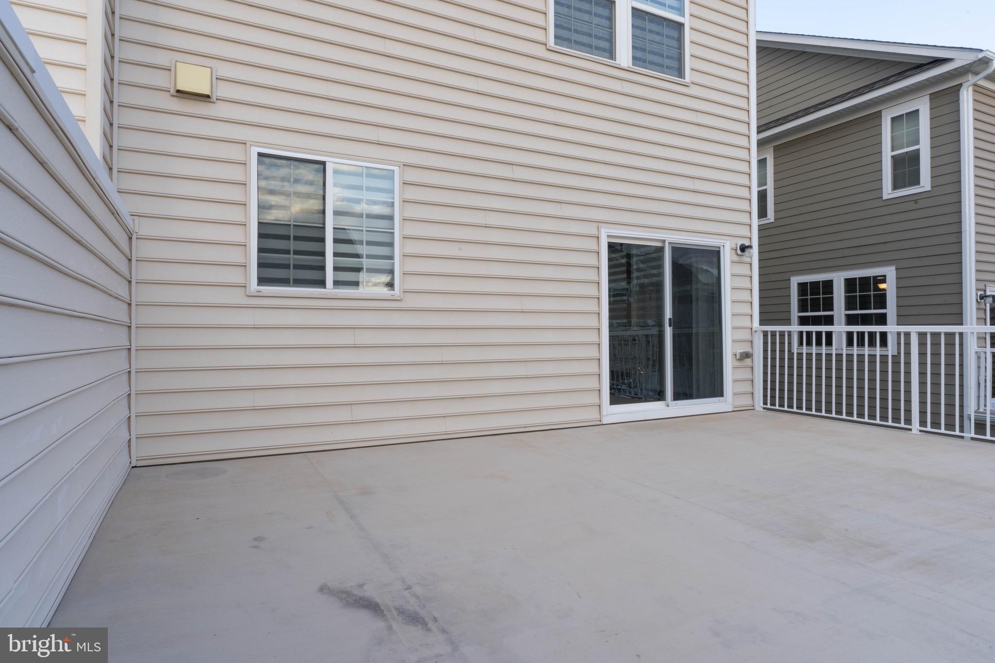 EAST GATE ONE - Residential Lease