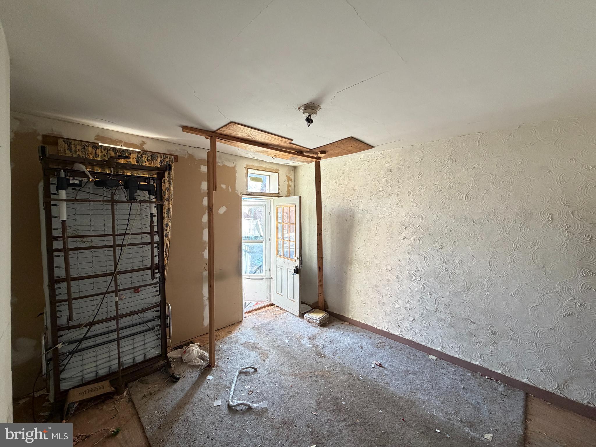 1110 S CONKLING STREET