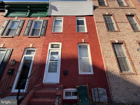 Photo of 1110 S Conkling Street, BALTIMORE, MD 21224 (MLS # MDBA2194948)