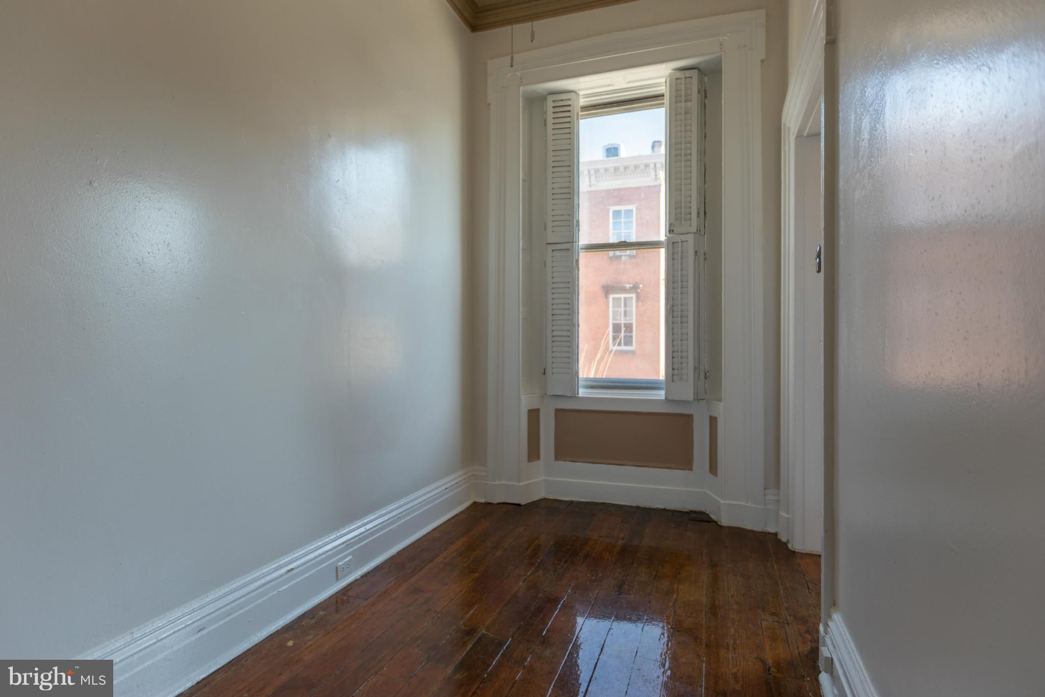 MOUNT VERNON PLACE HISTORIC DISTRICT - Residential Lease