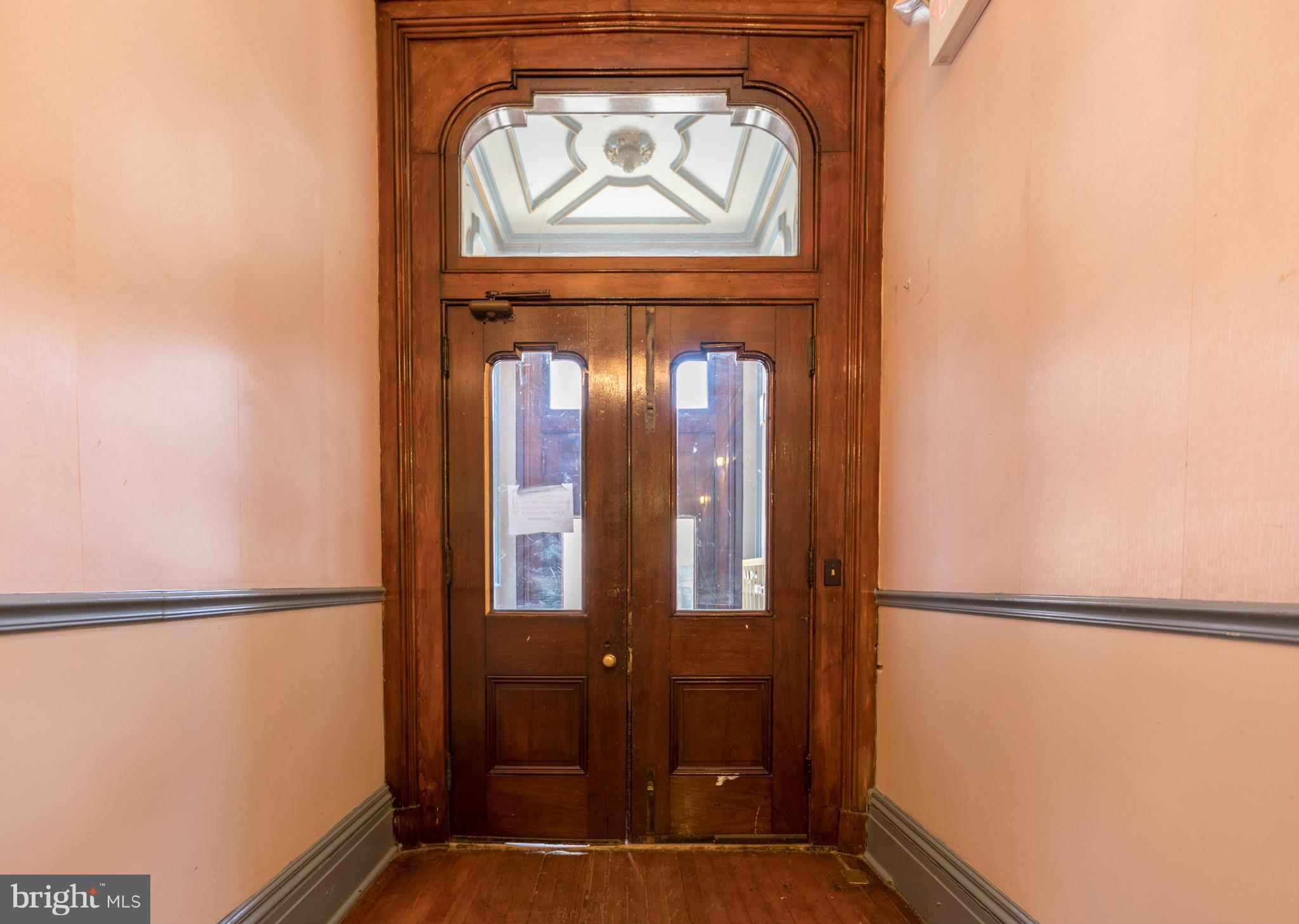 MOUNT VERNON PLACE HISTORIC DISTRICT - Residential Lease