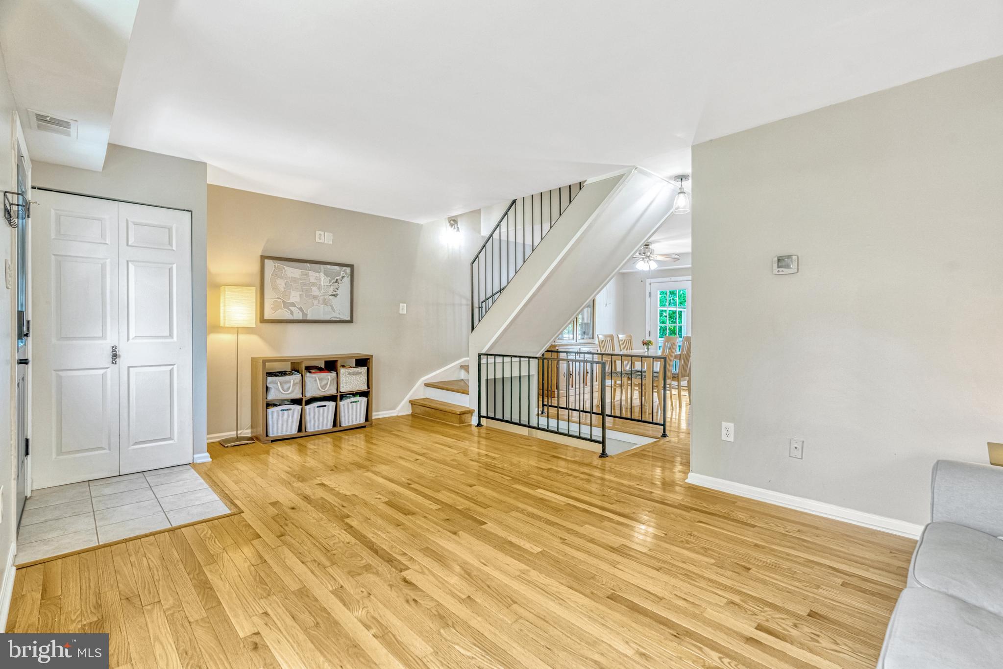 VIRGINIA KNOLLS - Residential