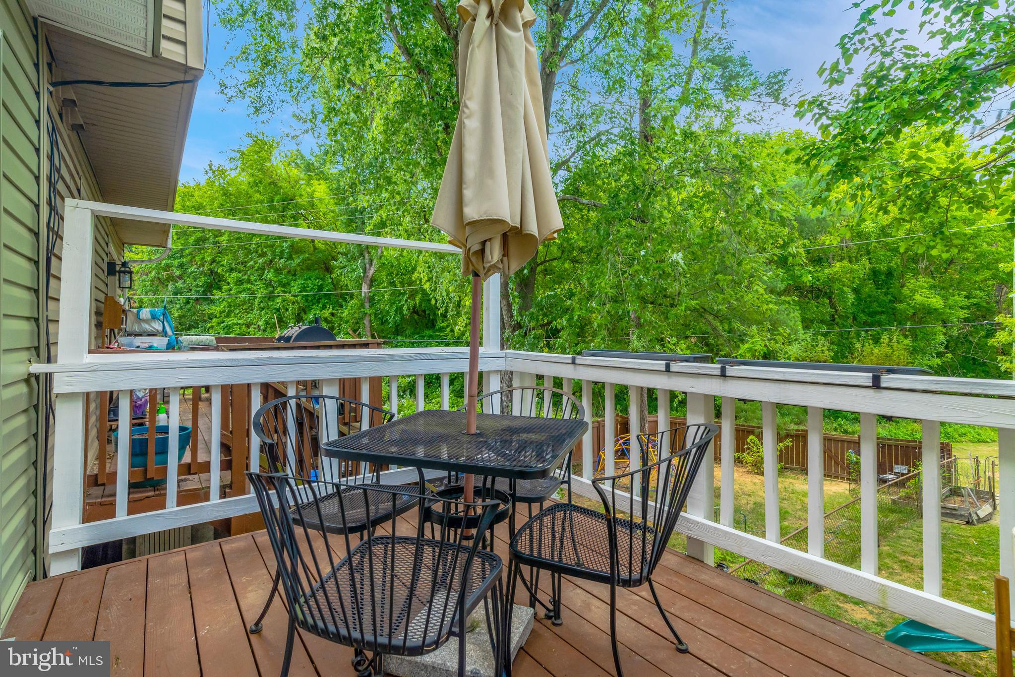 VIRGINIA KNOLLS - Residential