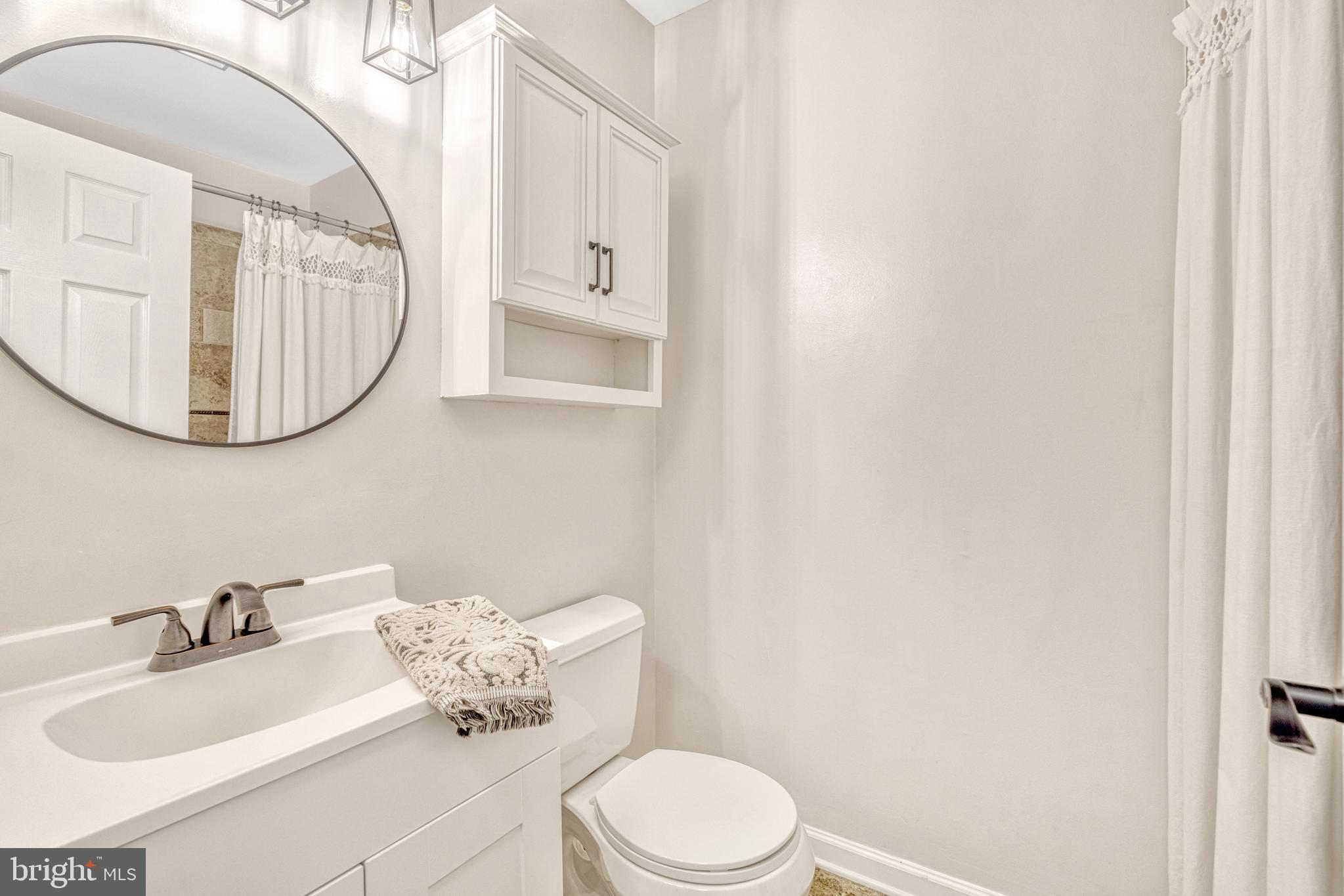 VIRGINIA KNOLLS - Residential