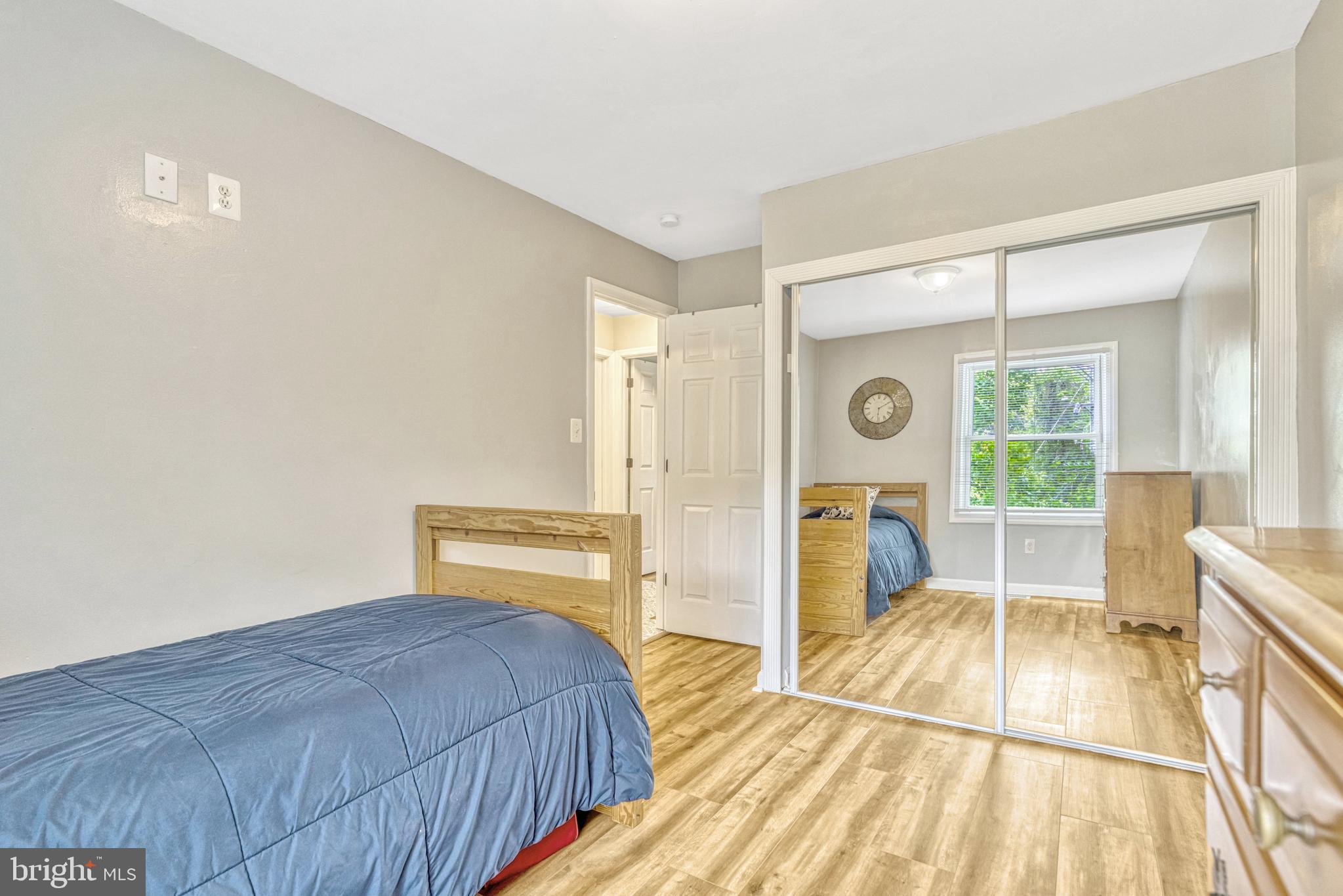 VIRGINIA KNOLLS - Residential