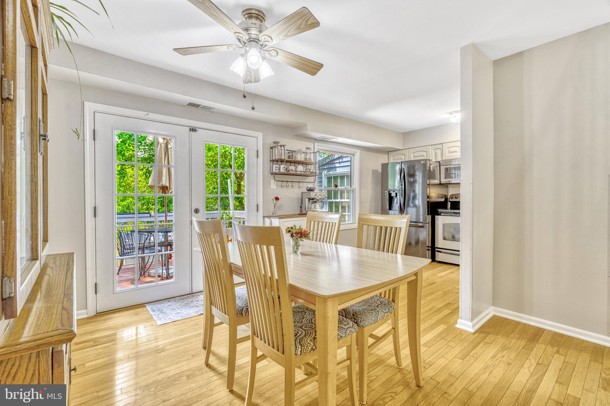 VIRGINIA KNOLLS - Residential