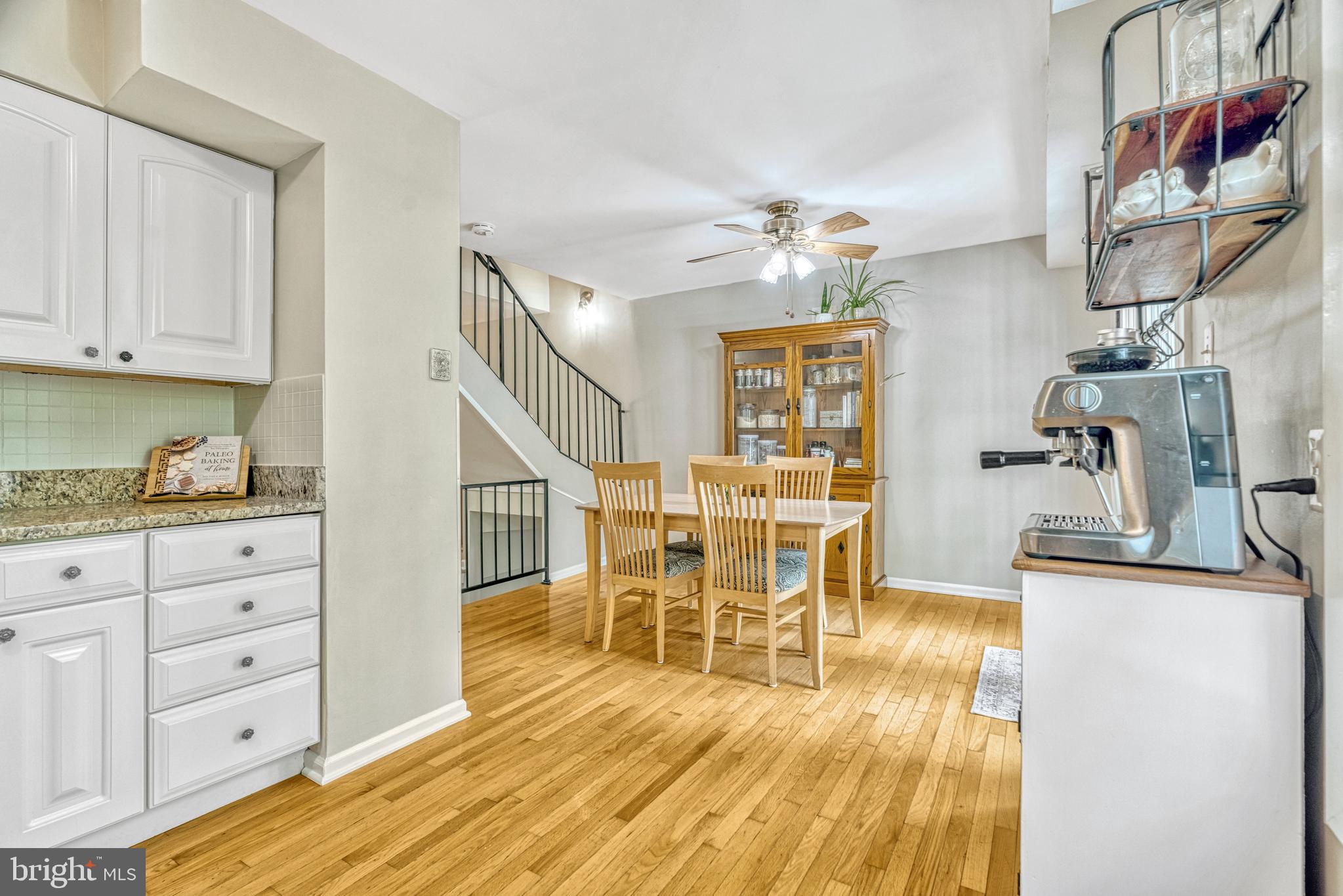 VIRGINIA KNOLLS - Residential