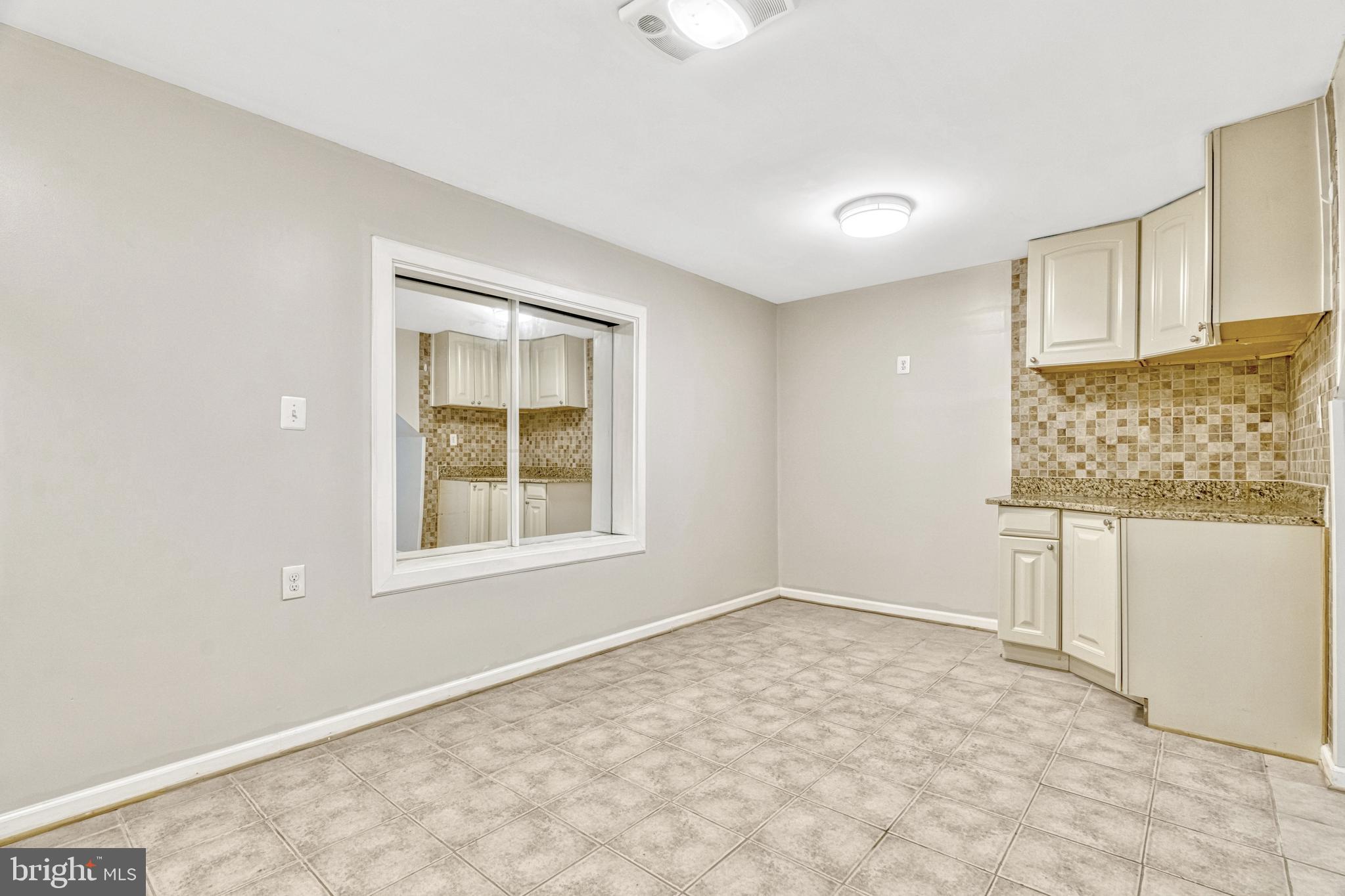 VIRGINIA KNOLLS - Residential