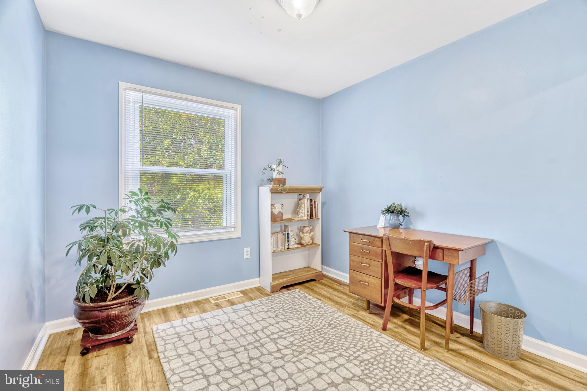 VIRGINIA KNOLLS - Residential