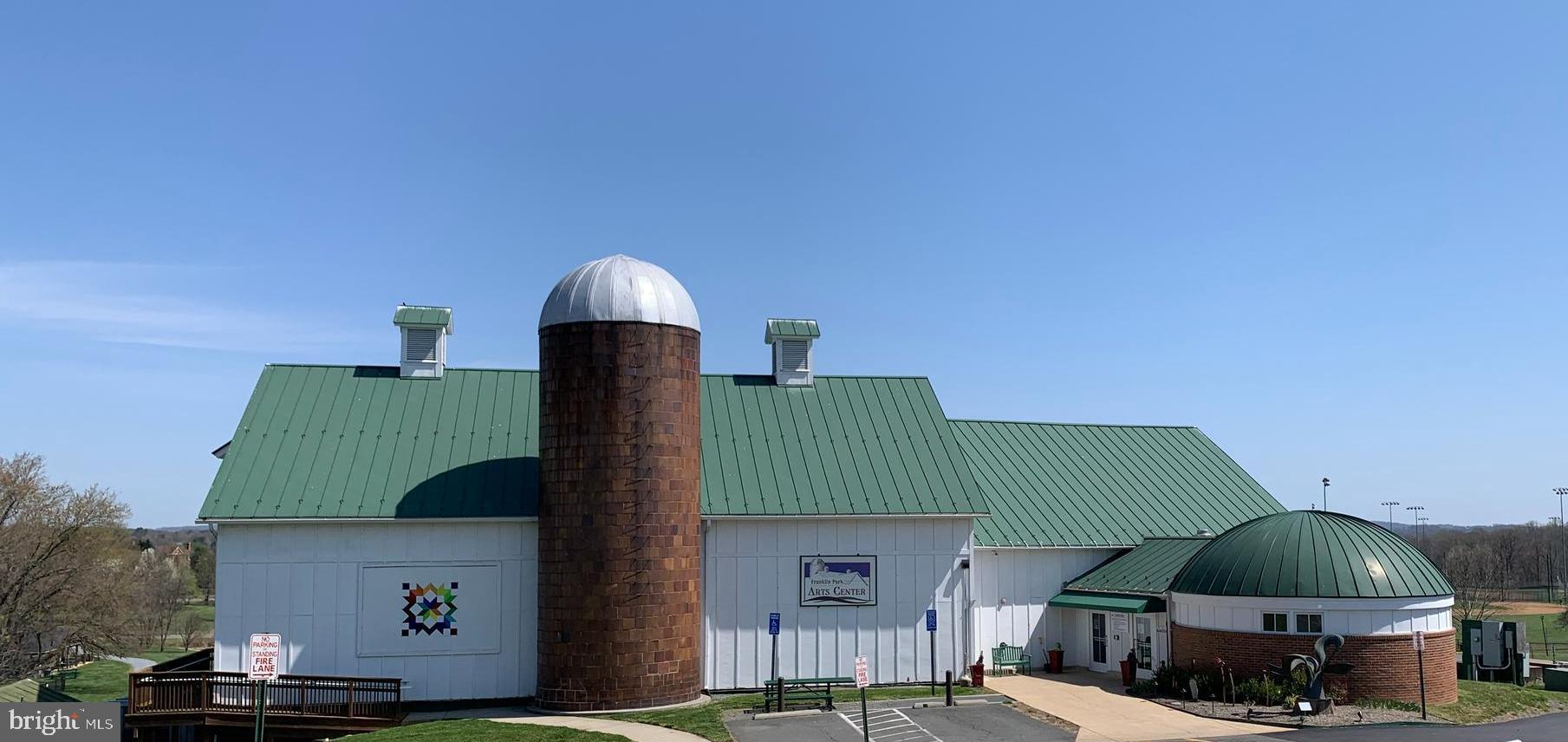 BALLS BLUFF - Residential