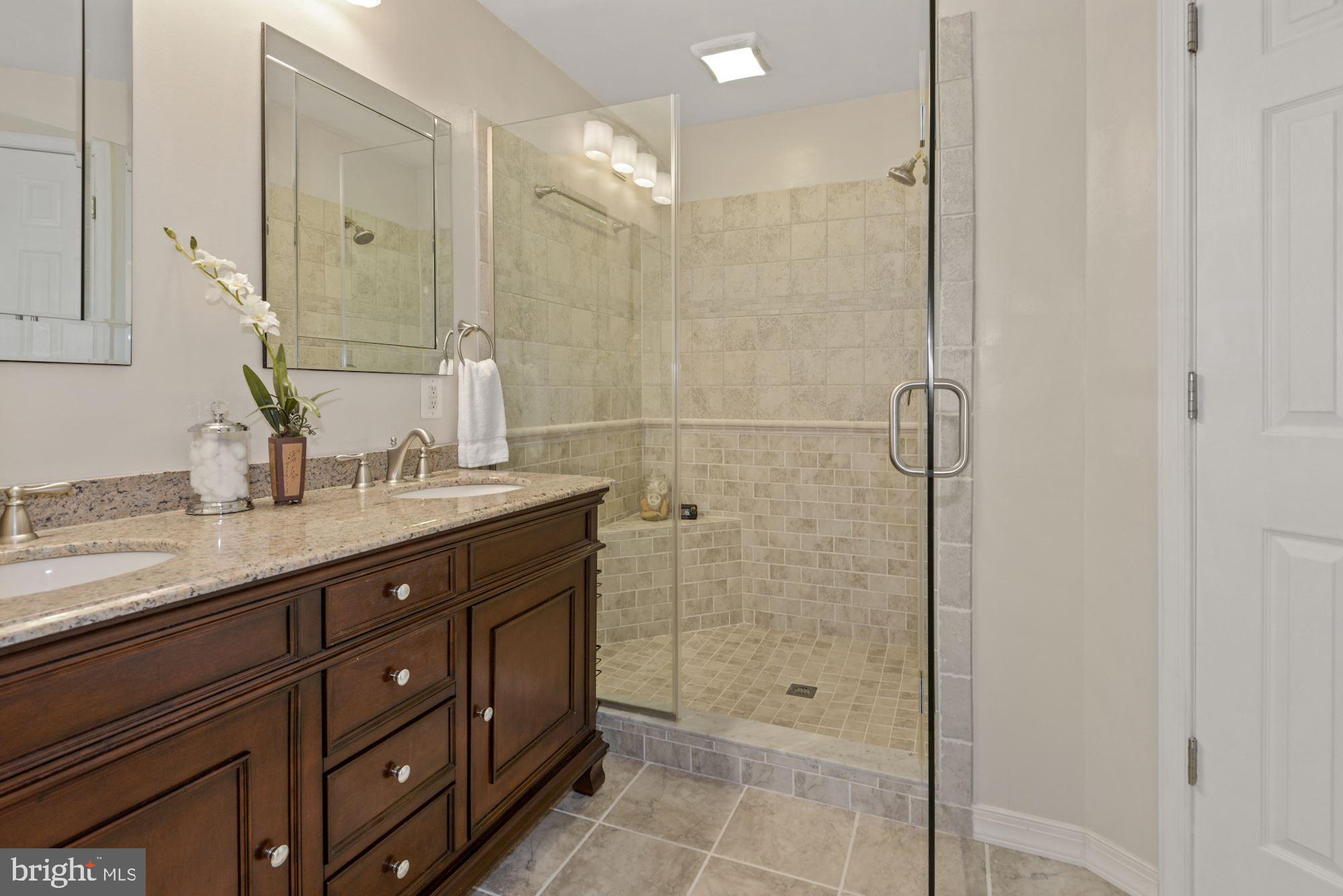 BALLS BLUFF - Residential