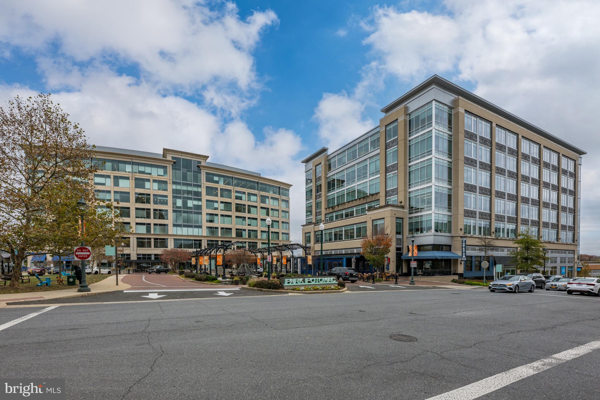 PARK POTOMAC - Residential