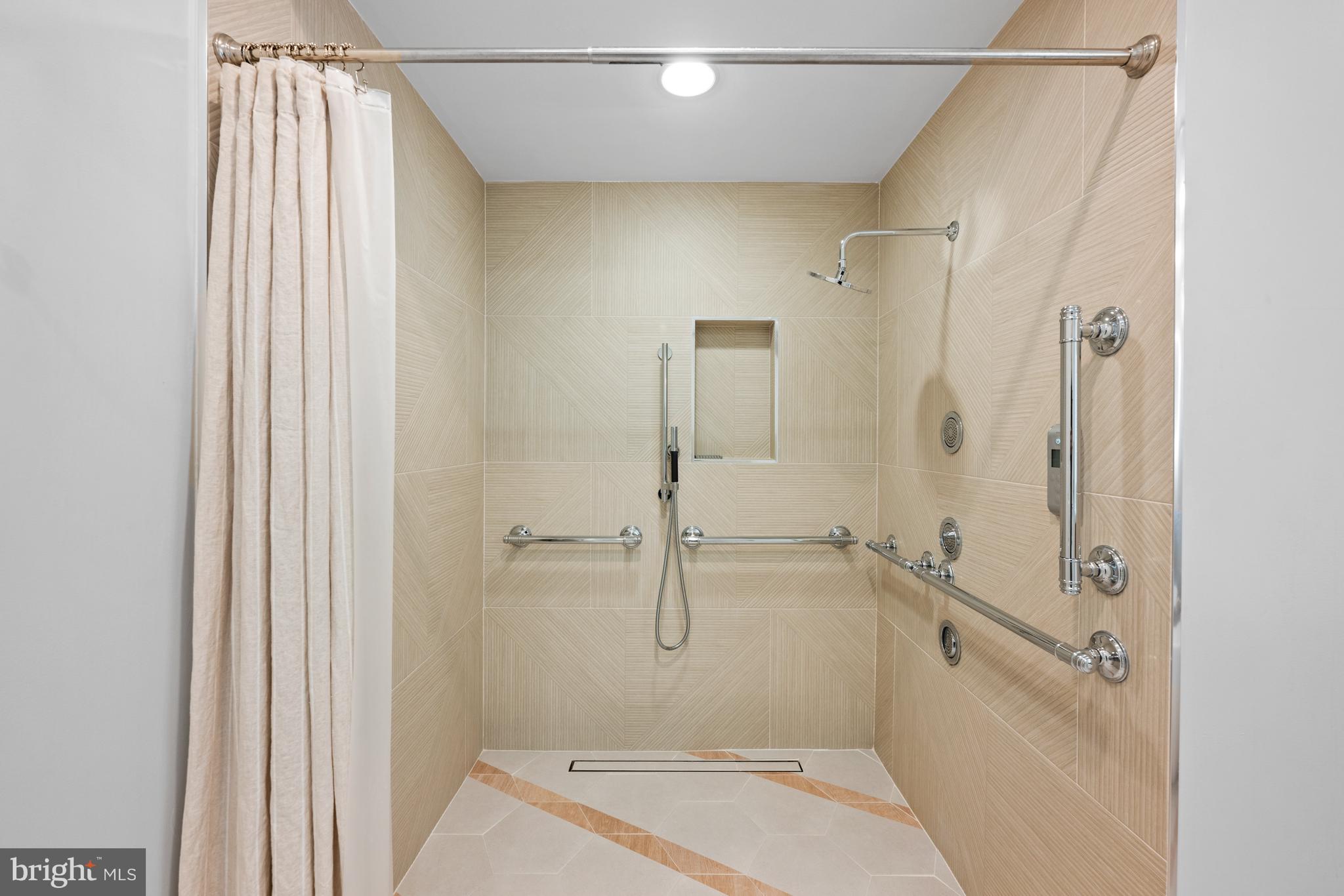 PARK POTOMAC - Residential