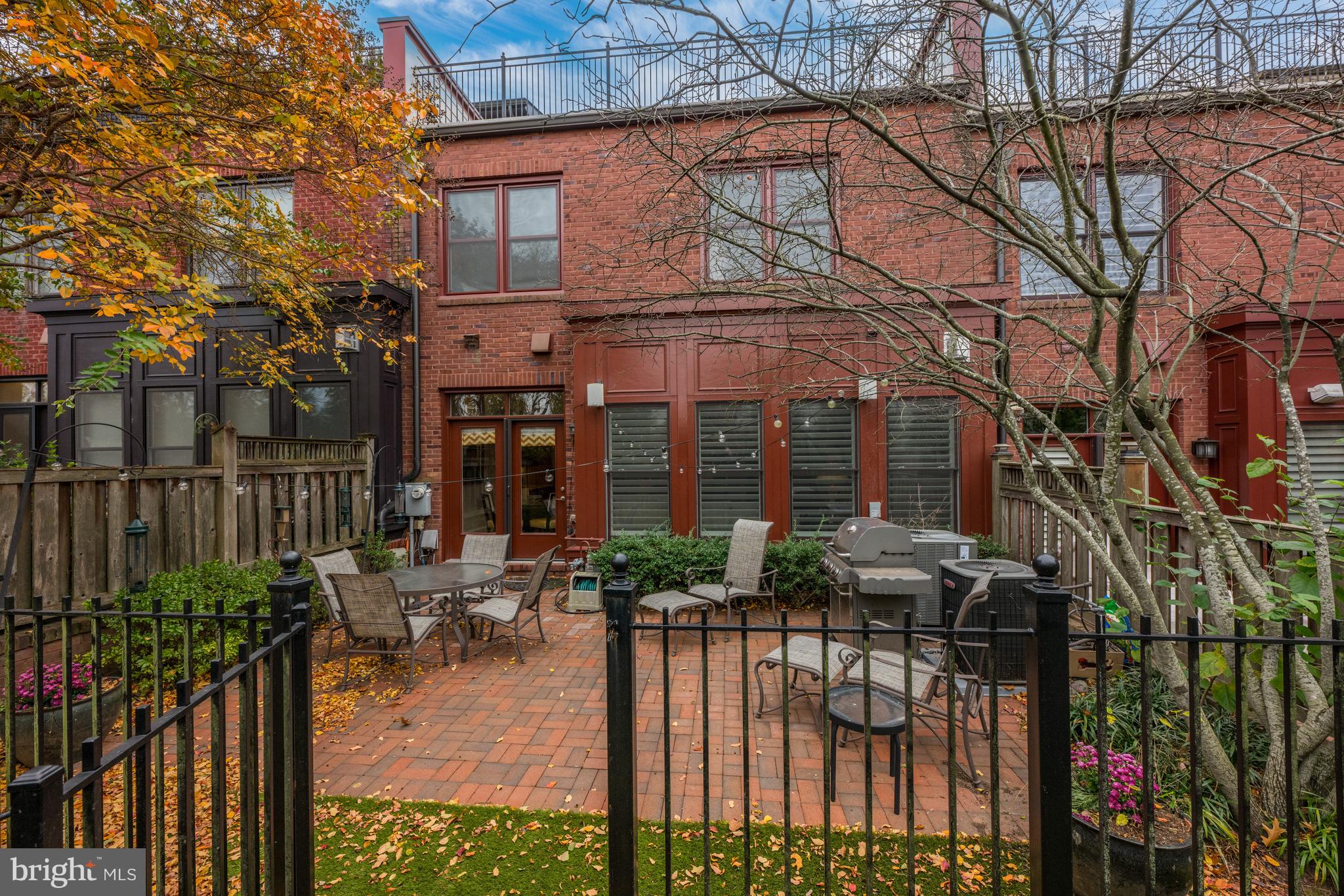 PARK POTOMAC - Residential