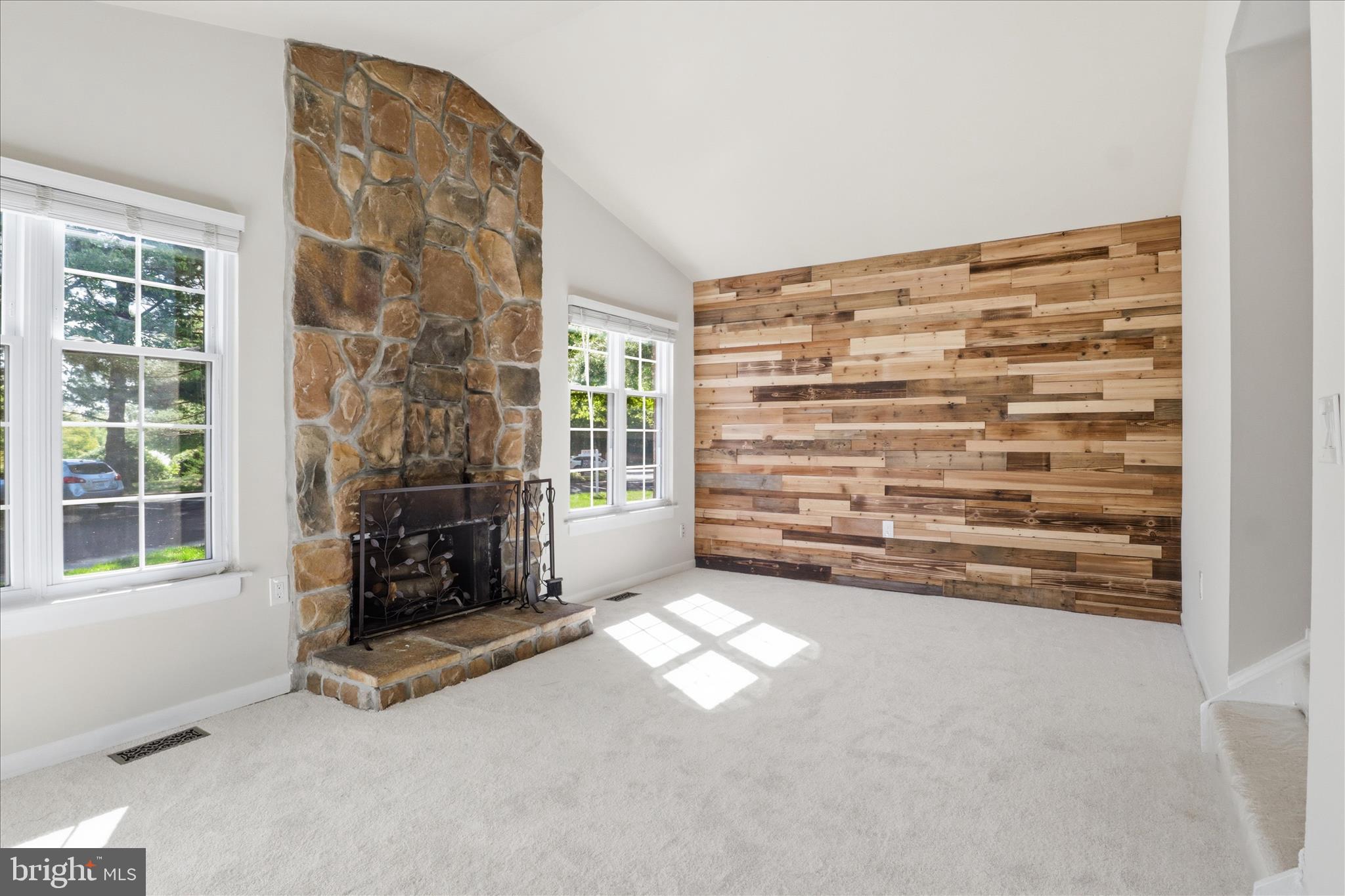 BOSTON RIDGE - Residential