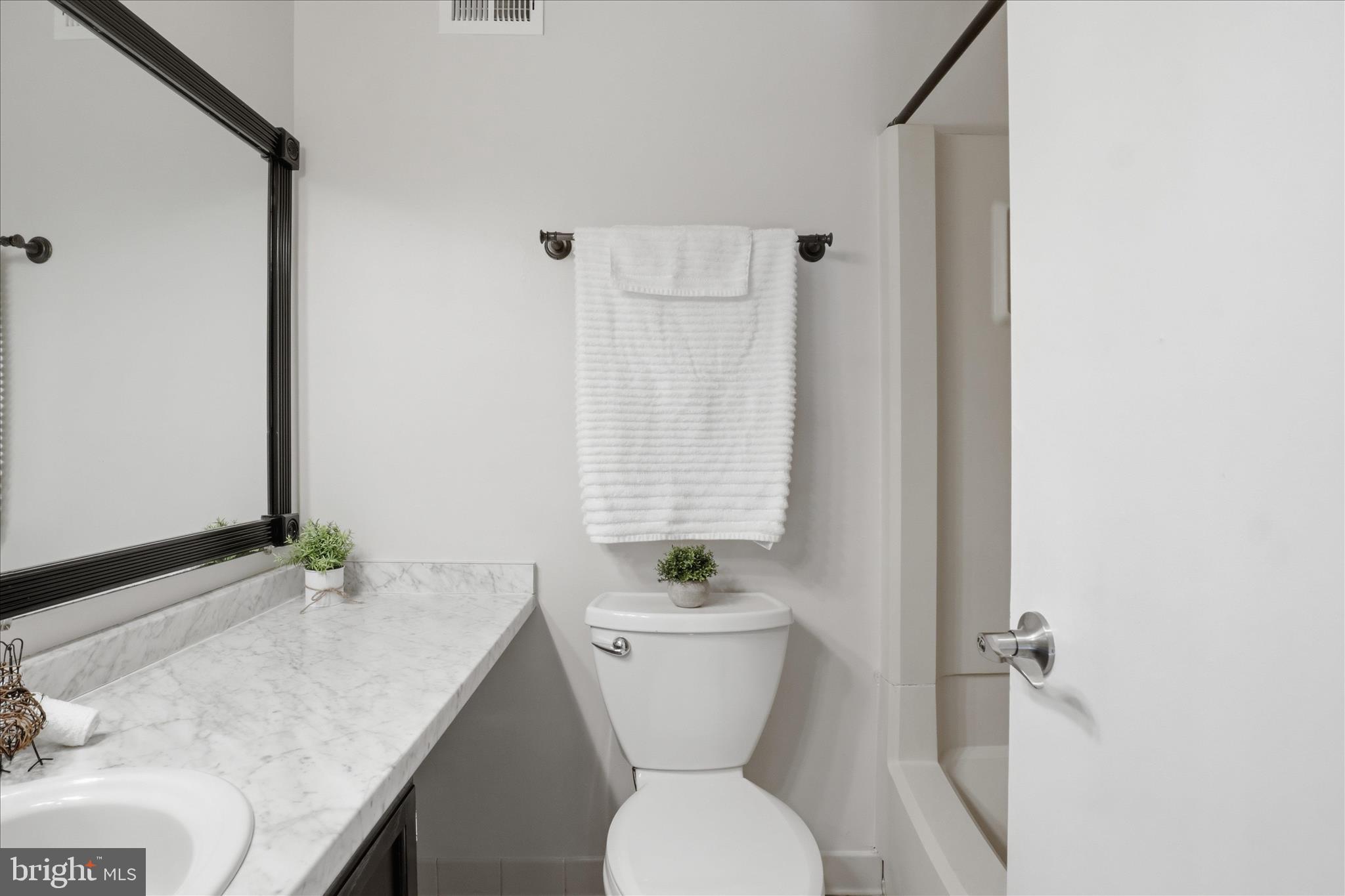 BOSTON RIDGE - Residential