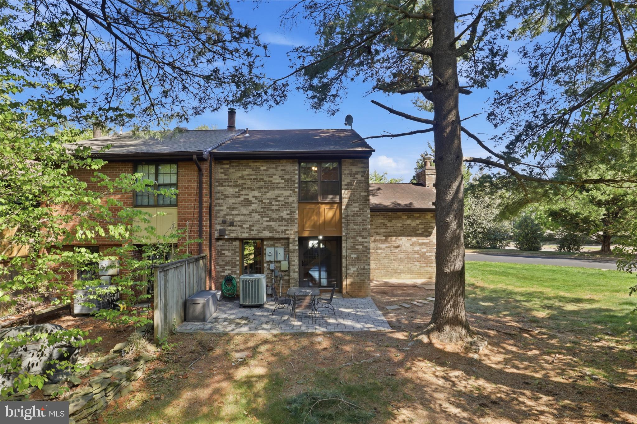 BOSTON RIDGE - Residential