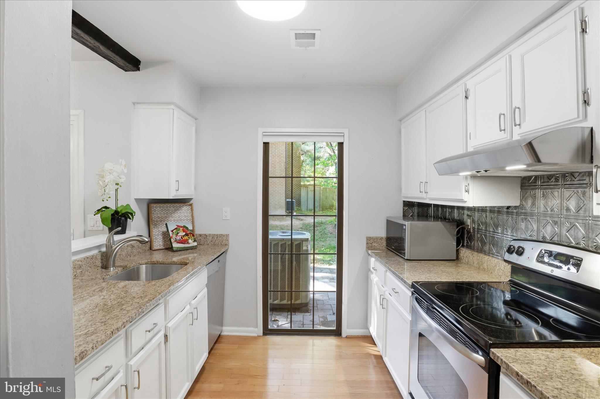 BOSTON RIDGE - Residential