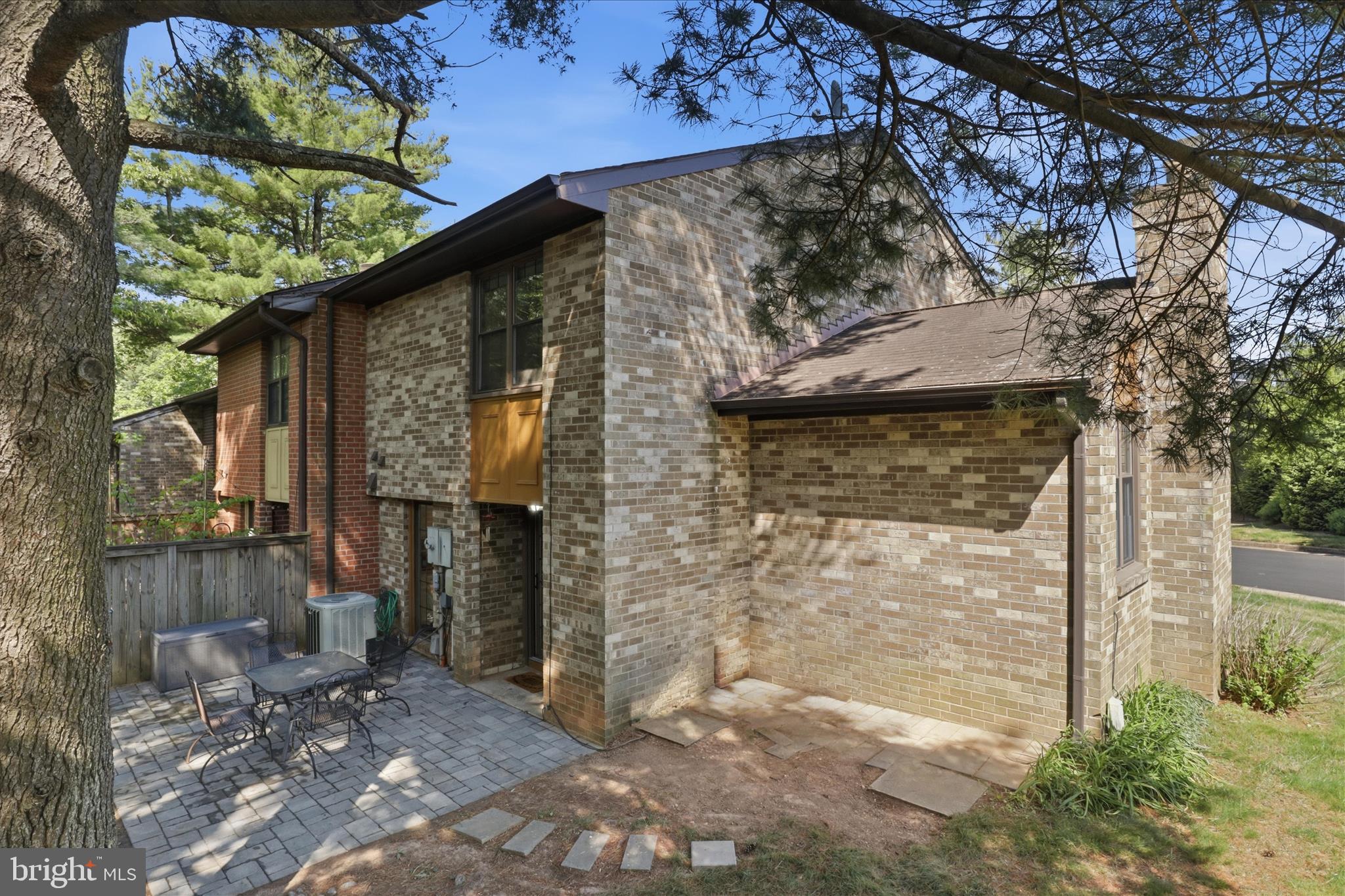 BOSTON RIDGE - Residential