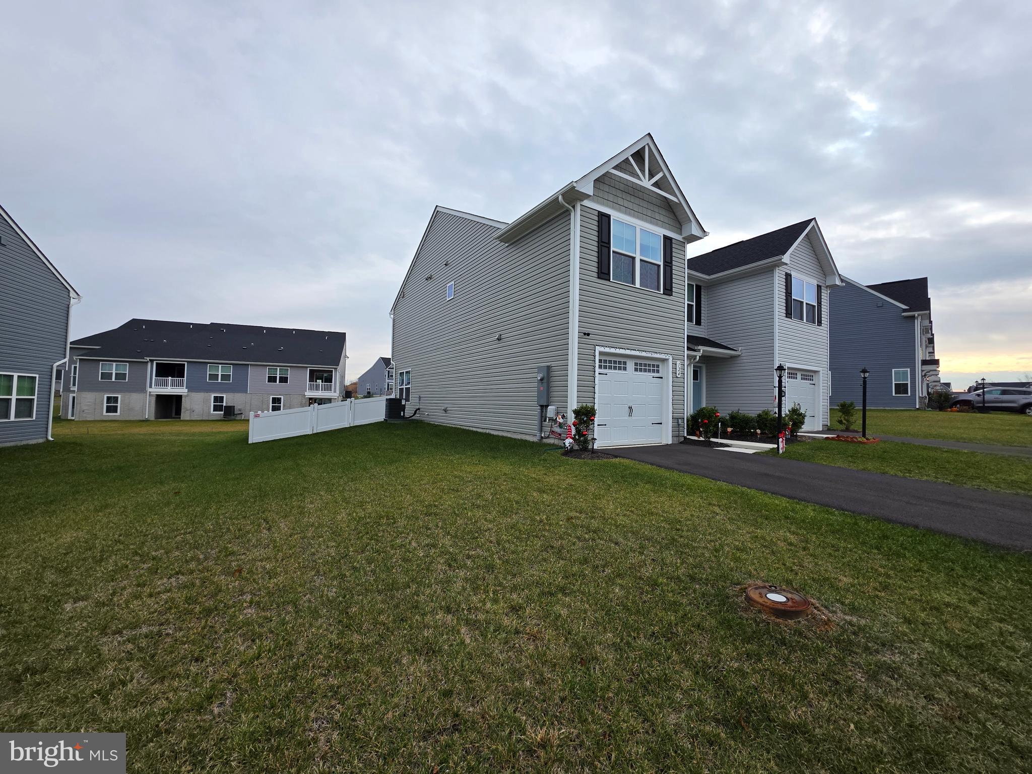 ARCADIA NORTH - Residential