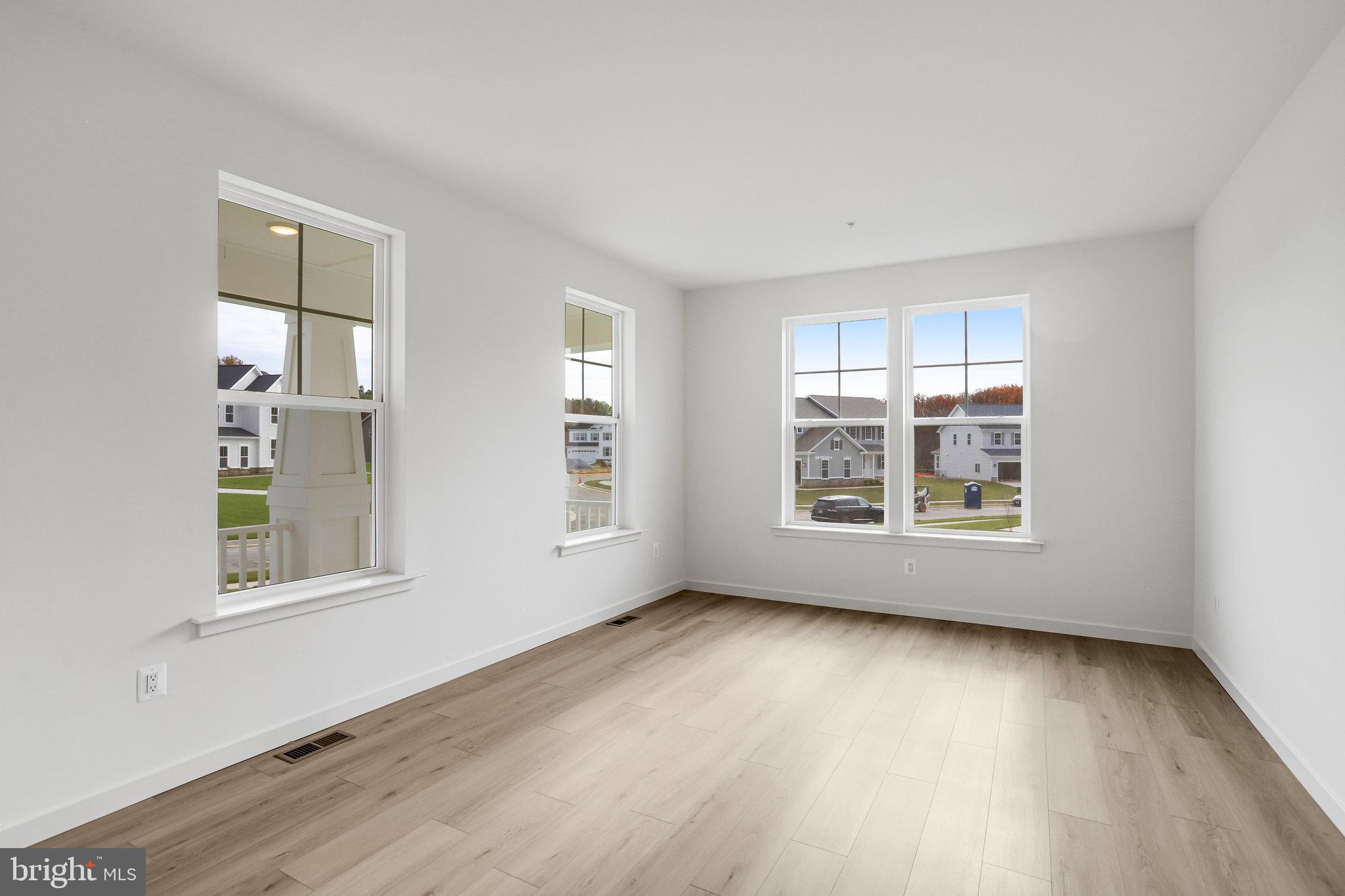 WORTHINGTON GROVE - Residential