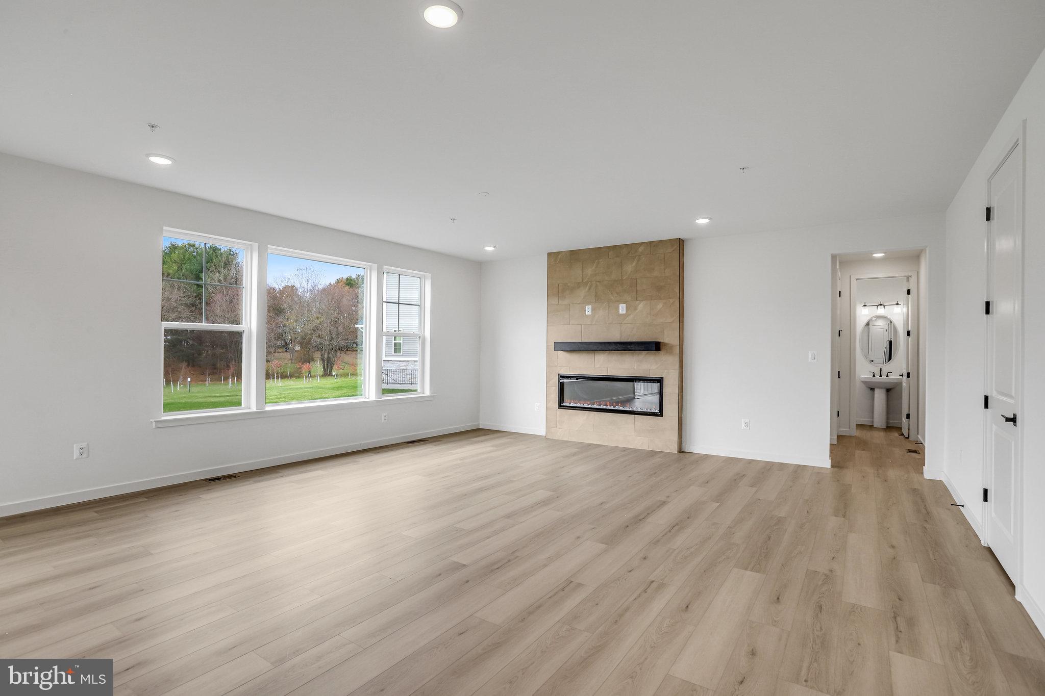 WORTHINGTON GROVE - Residential