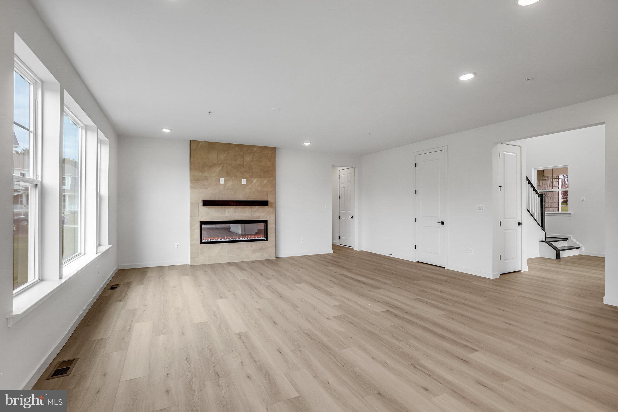 WORTHINGTON GROVE - Residential