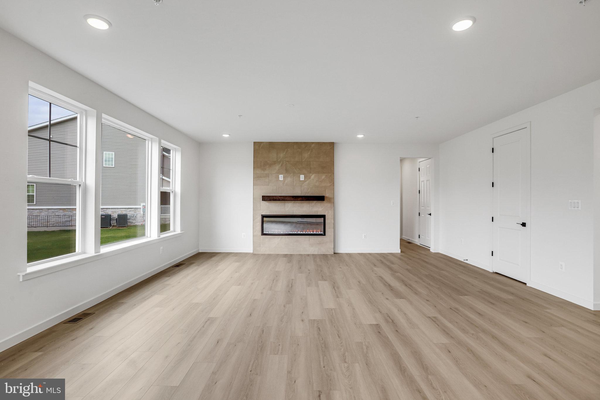 WORTHINGTON GROVE - Residential