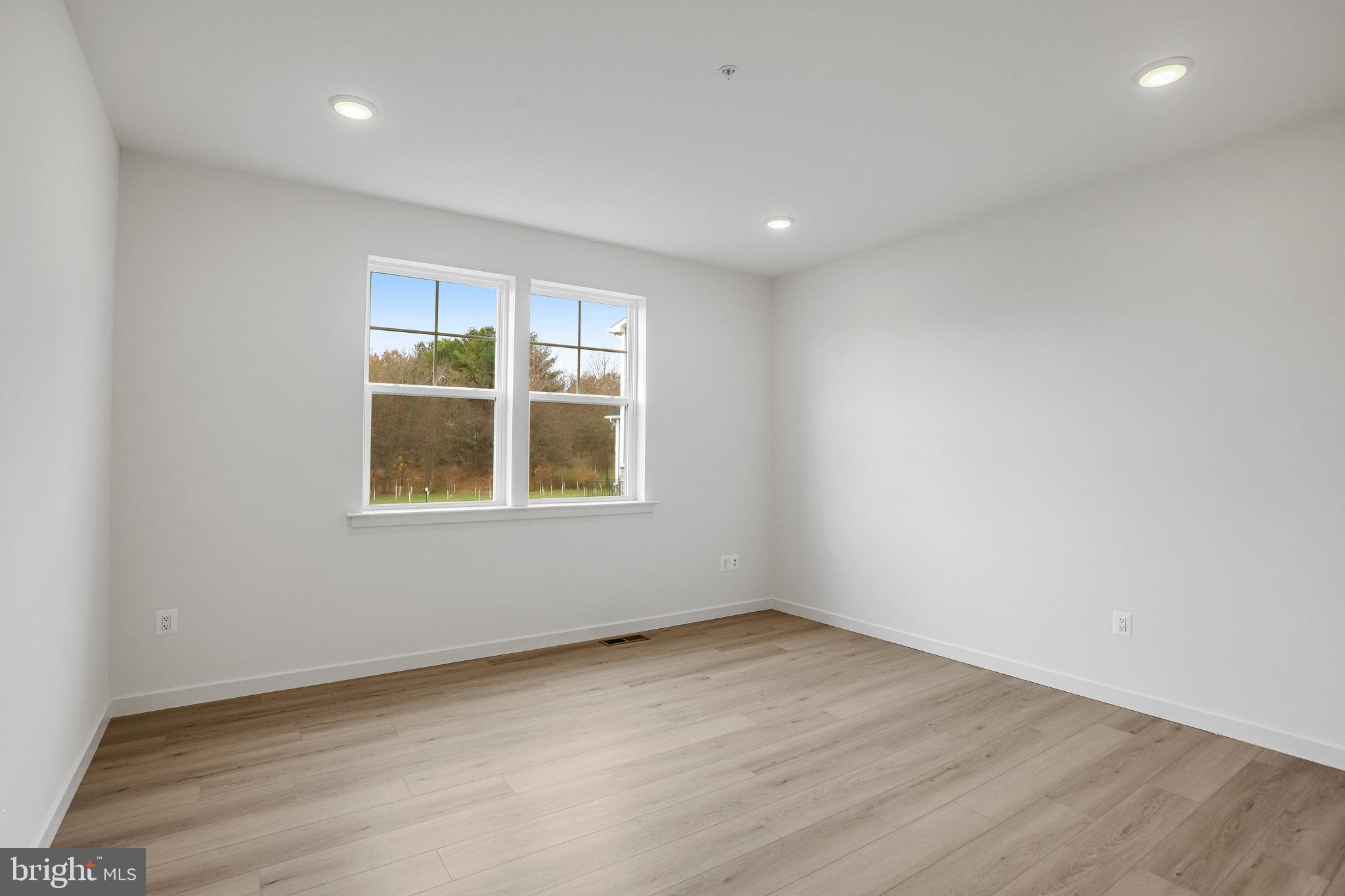 WORTHINGTON GROVE - Residential