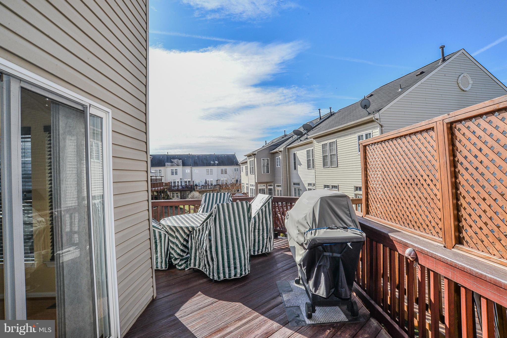 SOUTH RIDING - Residential