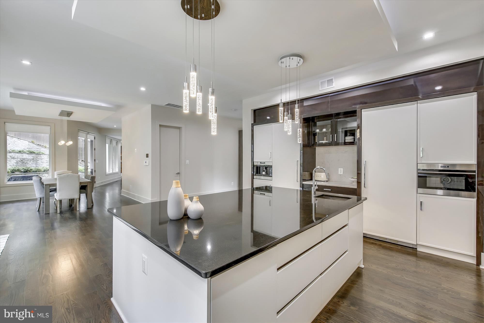 LEE HEIGHTS - Residential