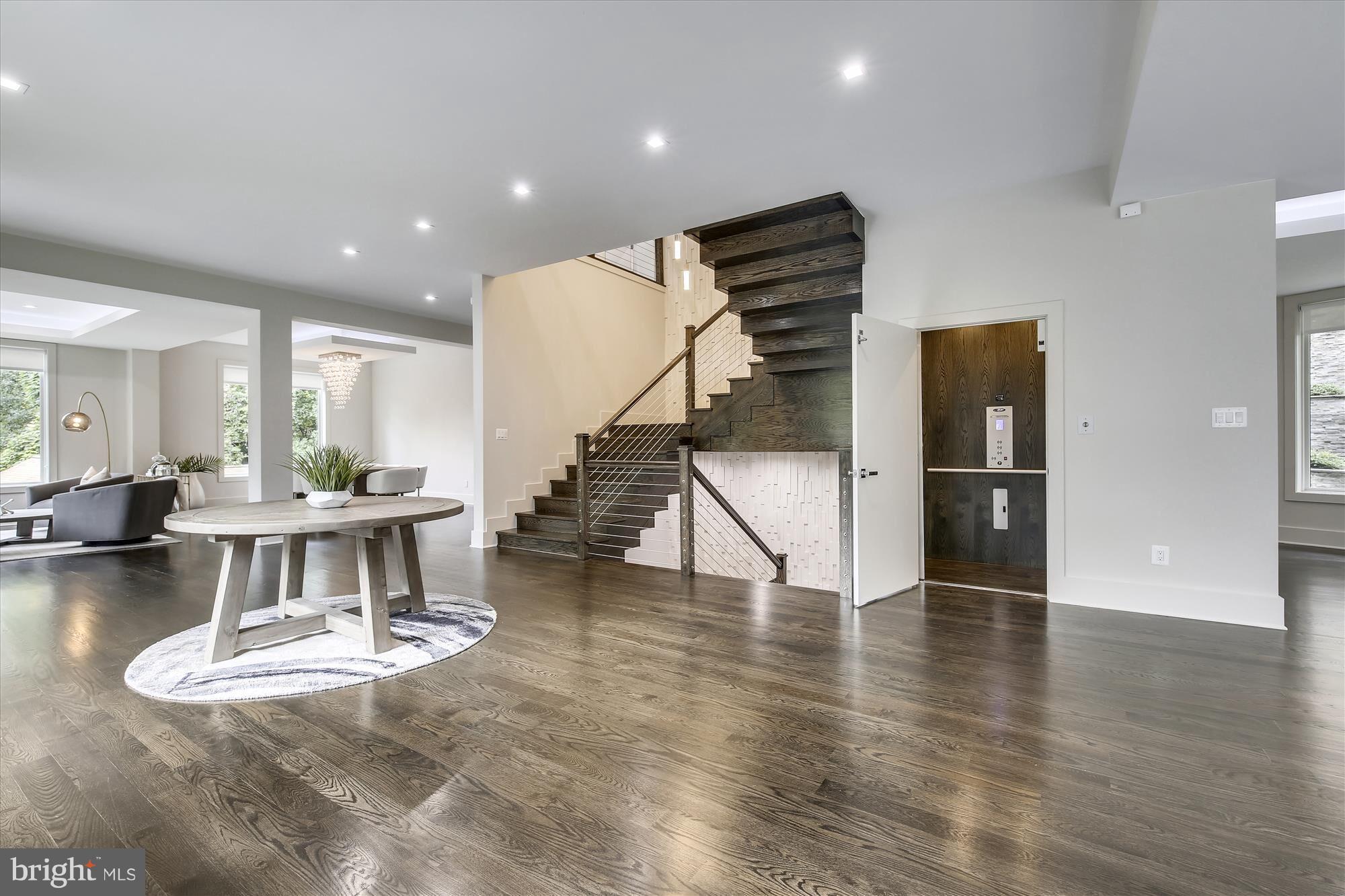 LEE HEIGHTS - Residential