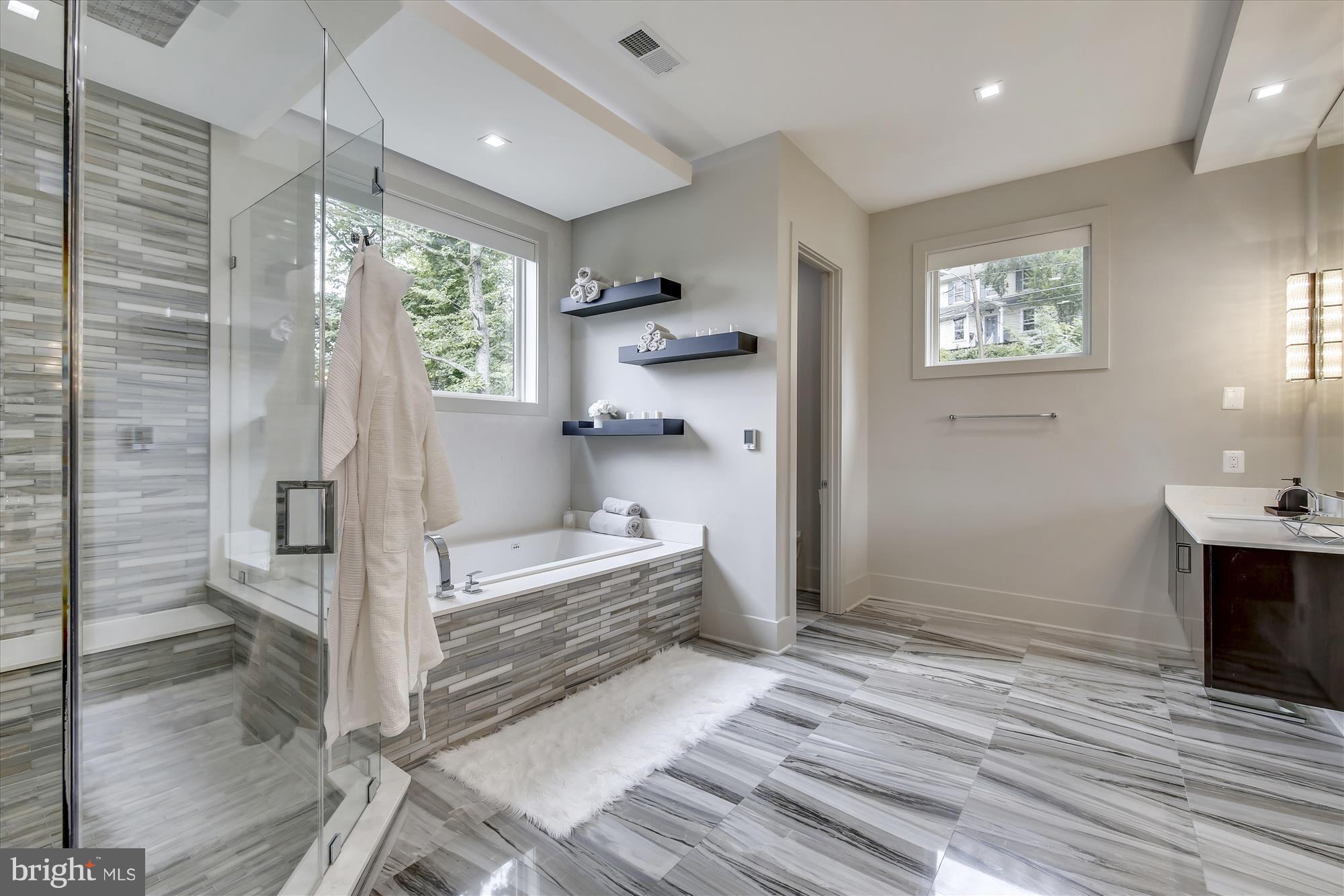 LEE HEIGHTS - Residential