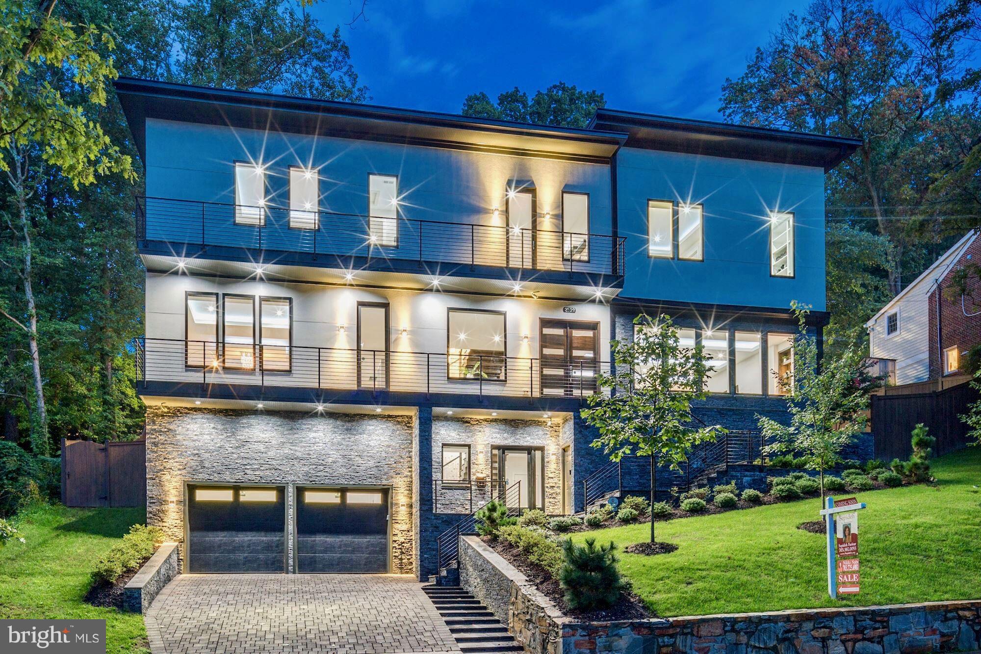 LEE HEIGHTS - Residential