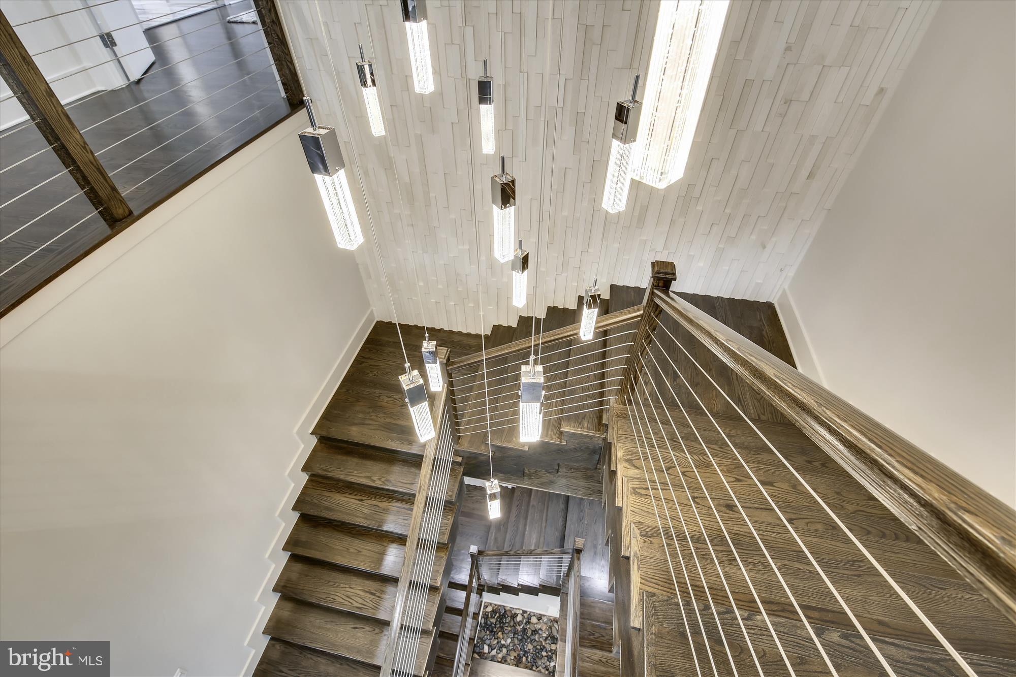 LEE HEIGHTS - Residential