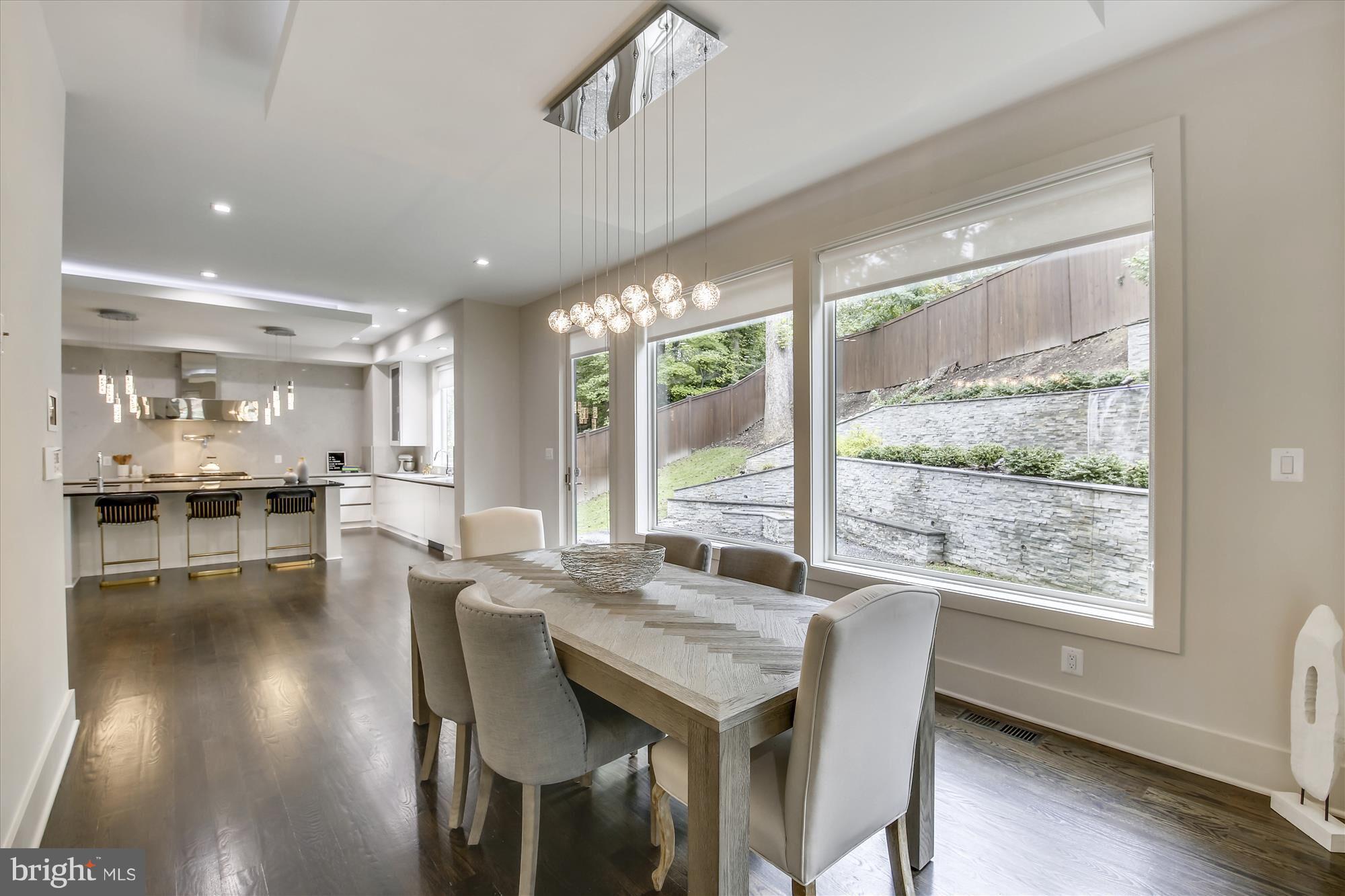 LEE HEIGHTS - Residential