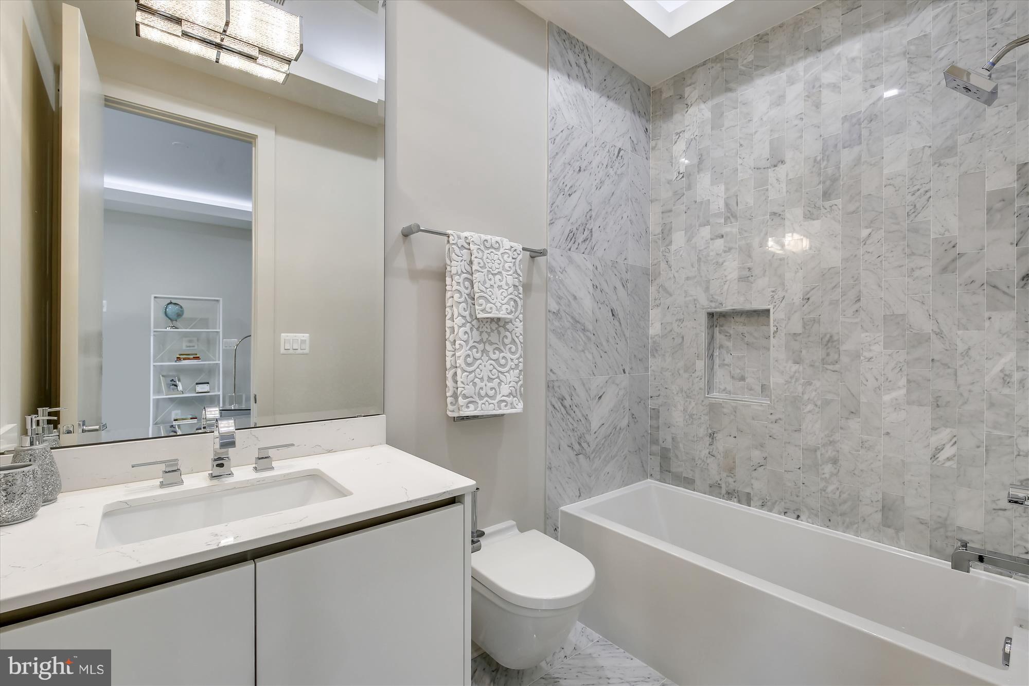 LEE HEIGHTS - Residential