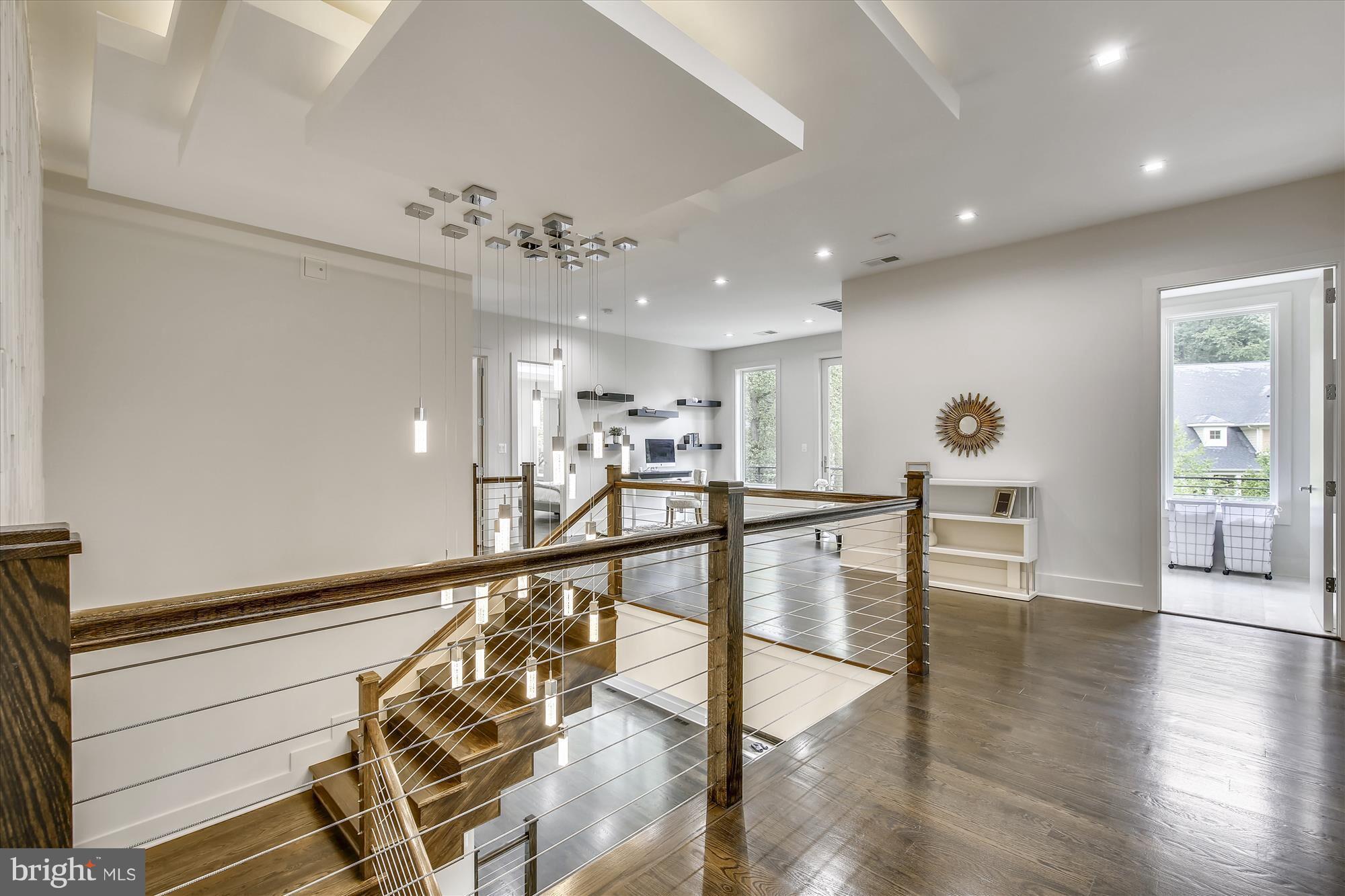 LEE HEIGHTS - Residential