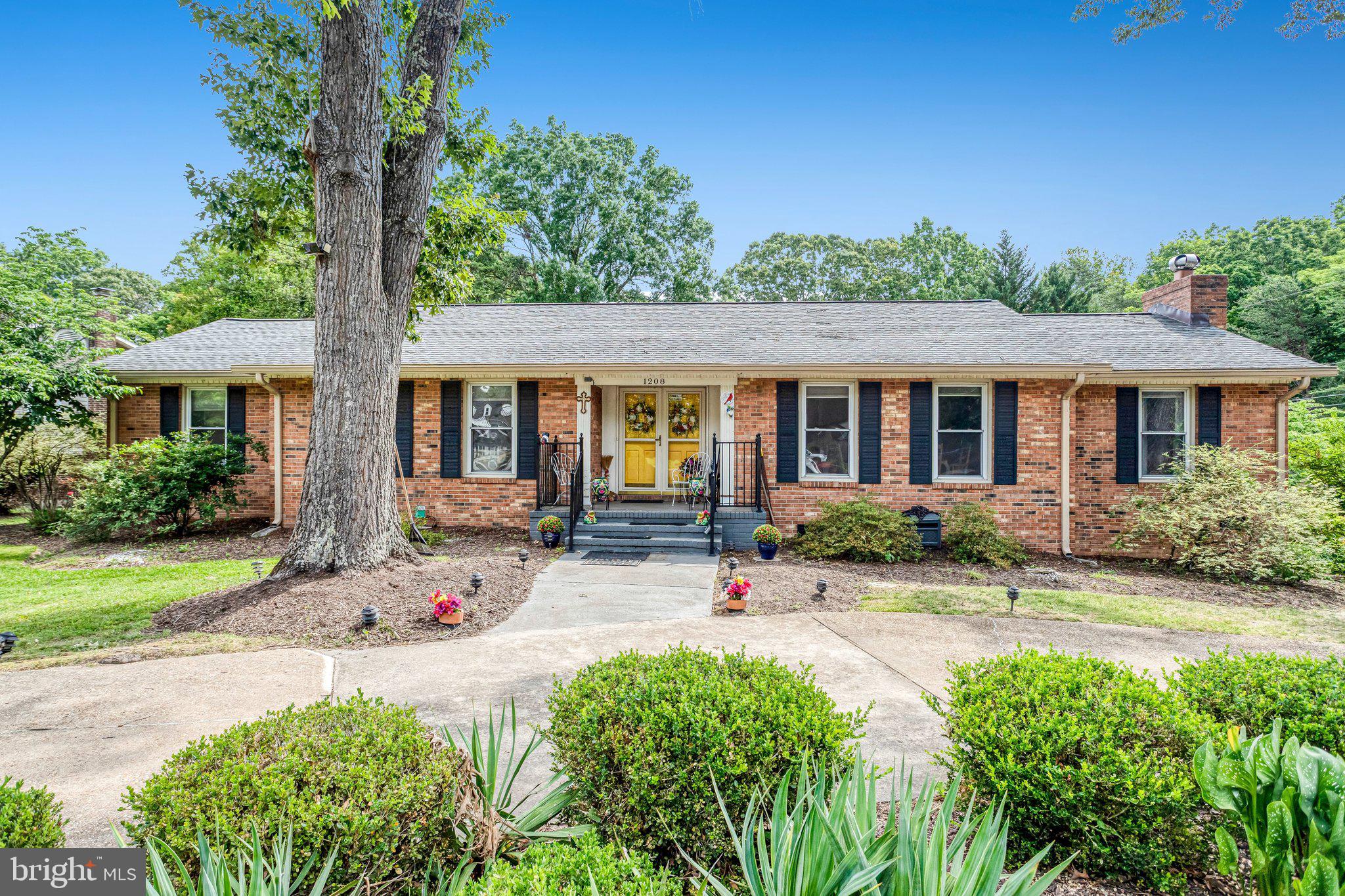 Photo 1 of 33 — 1208 WASHINGTON DRIVE, STAFFORD, VA 22554