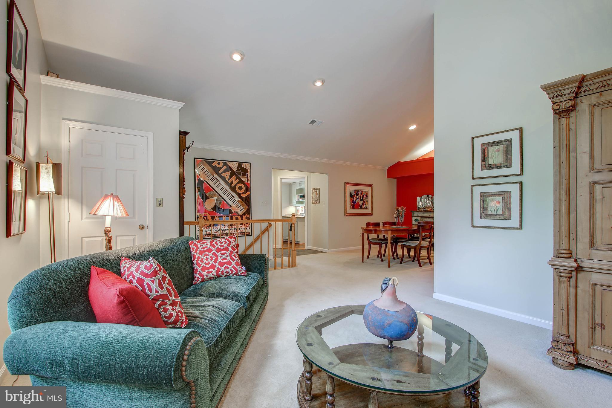 LUXBERRY COURTS - Residential