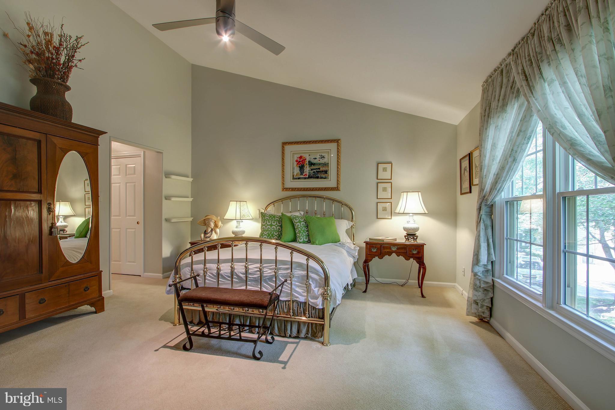 LUXBERRY COURTS - Residential